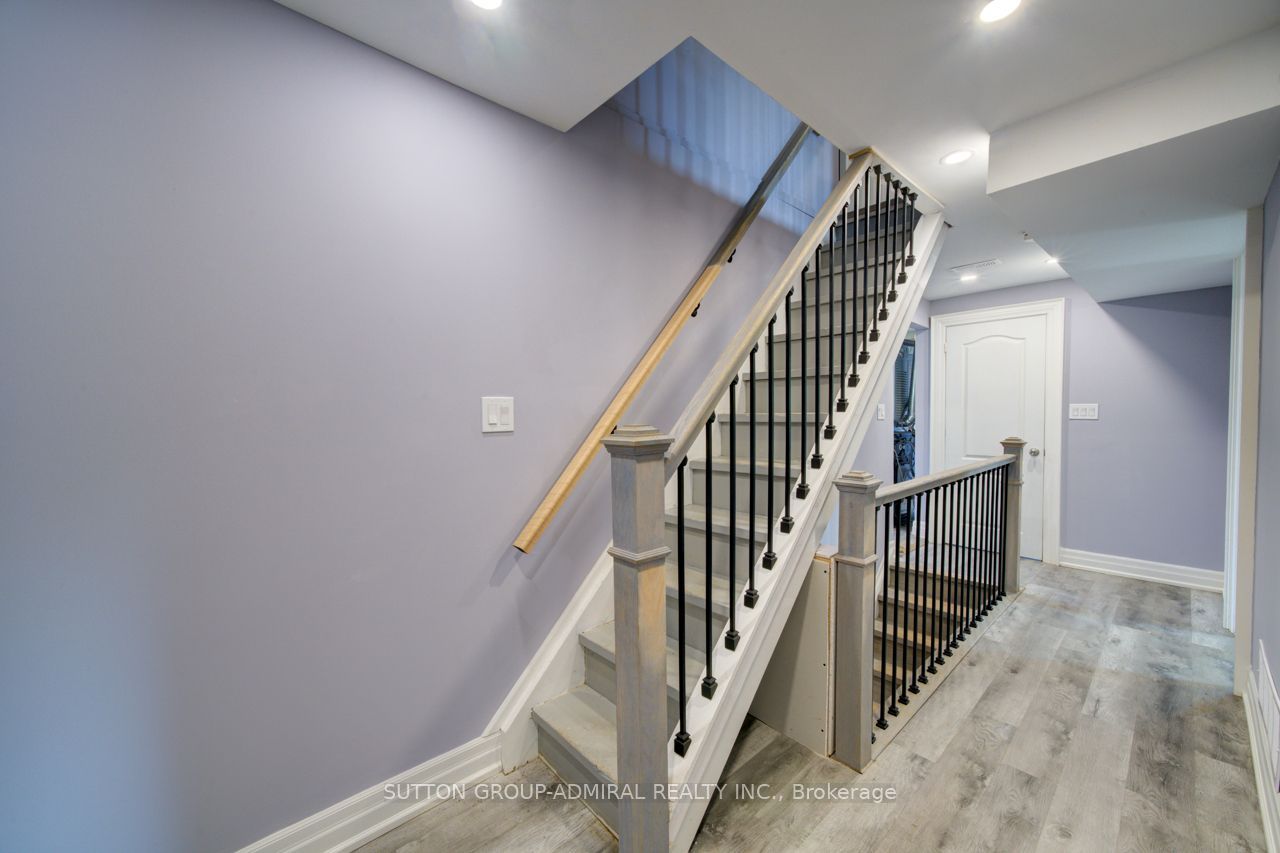 Unit Upper 2 Floors - 121 Seventh Street, Midland 5