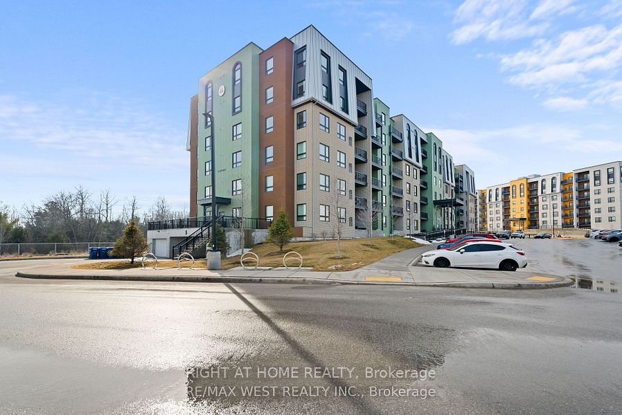 Unit 113 - 5 CHEF Lane, Barrie 5