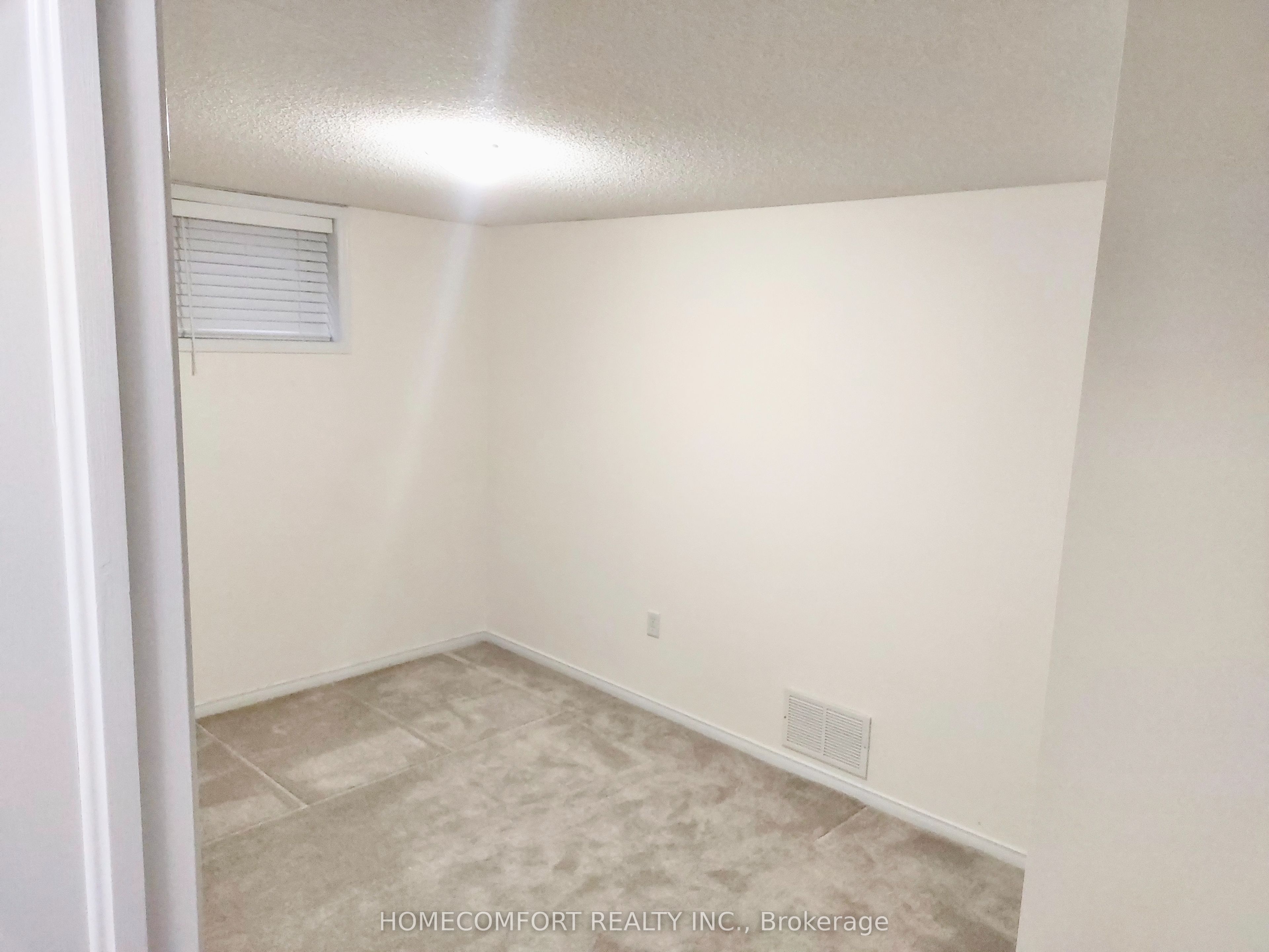 Unit Lower - 11 Catherine Drive, Barrie 5