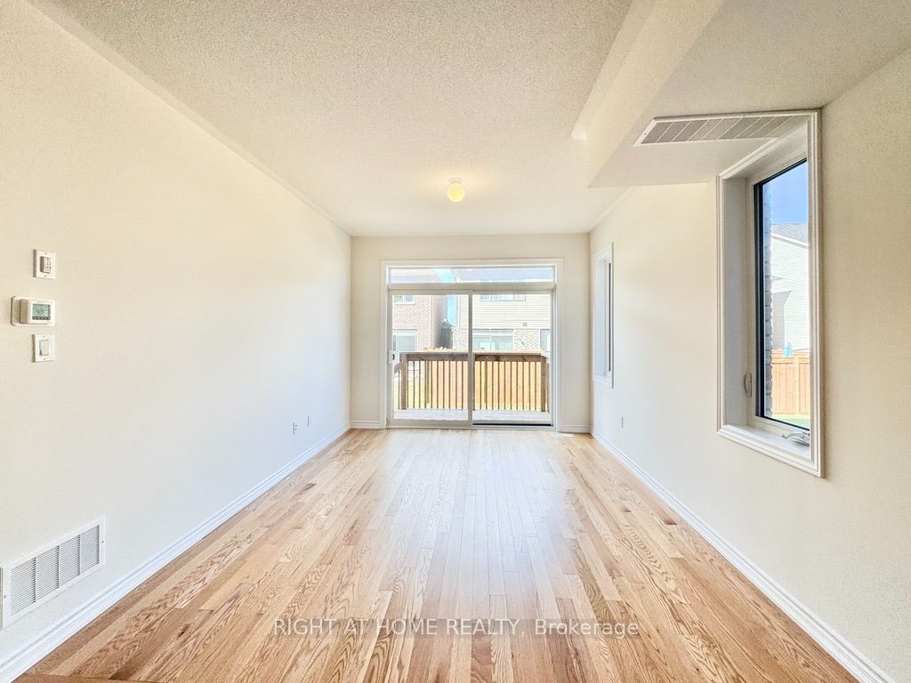 Unit Main - 16 Bannister Road, Barrie 5