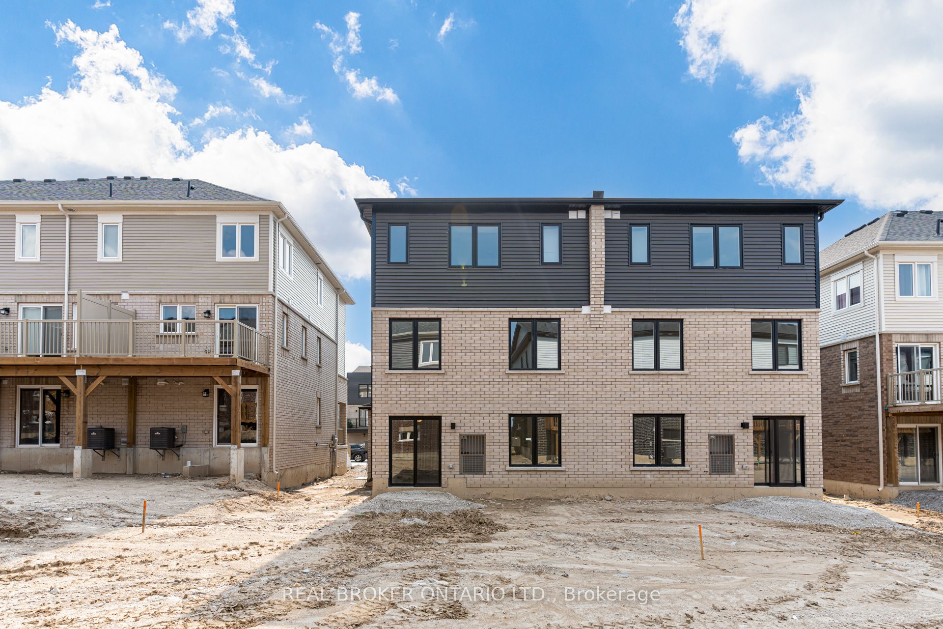 Unit 6 - 32 Wagon Lane N, Barrie 2