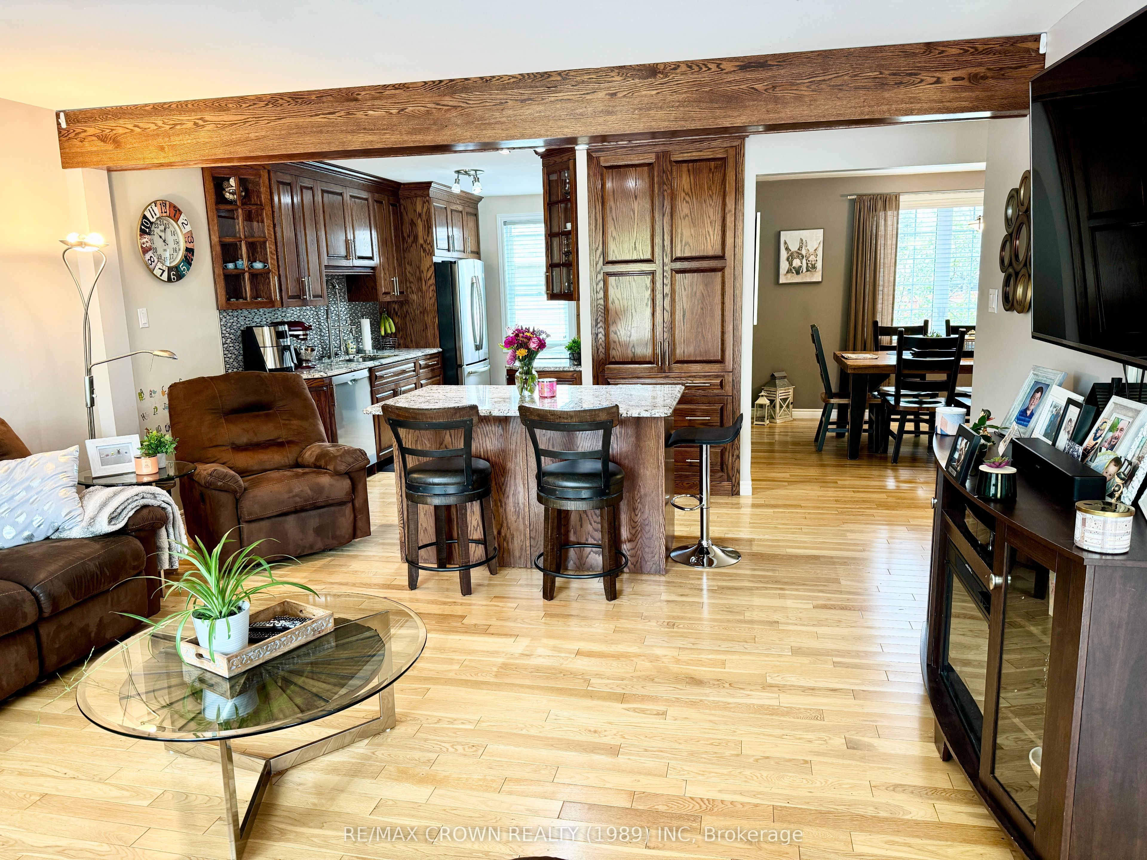 17 Montgomery Ave, Kapuskasing, Ontario P5N1M4 For Sale HouseSigma