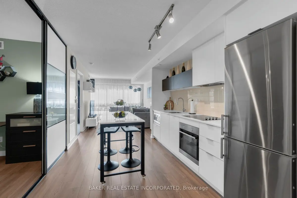 701 - 20 Thomas Riley Road W, Etobicoke, Ontario Sold History | HouseSigma
