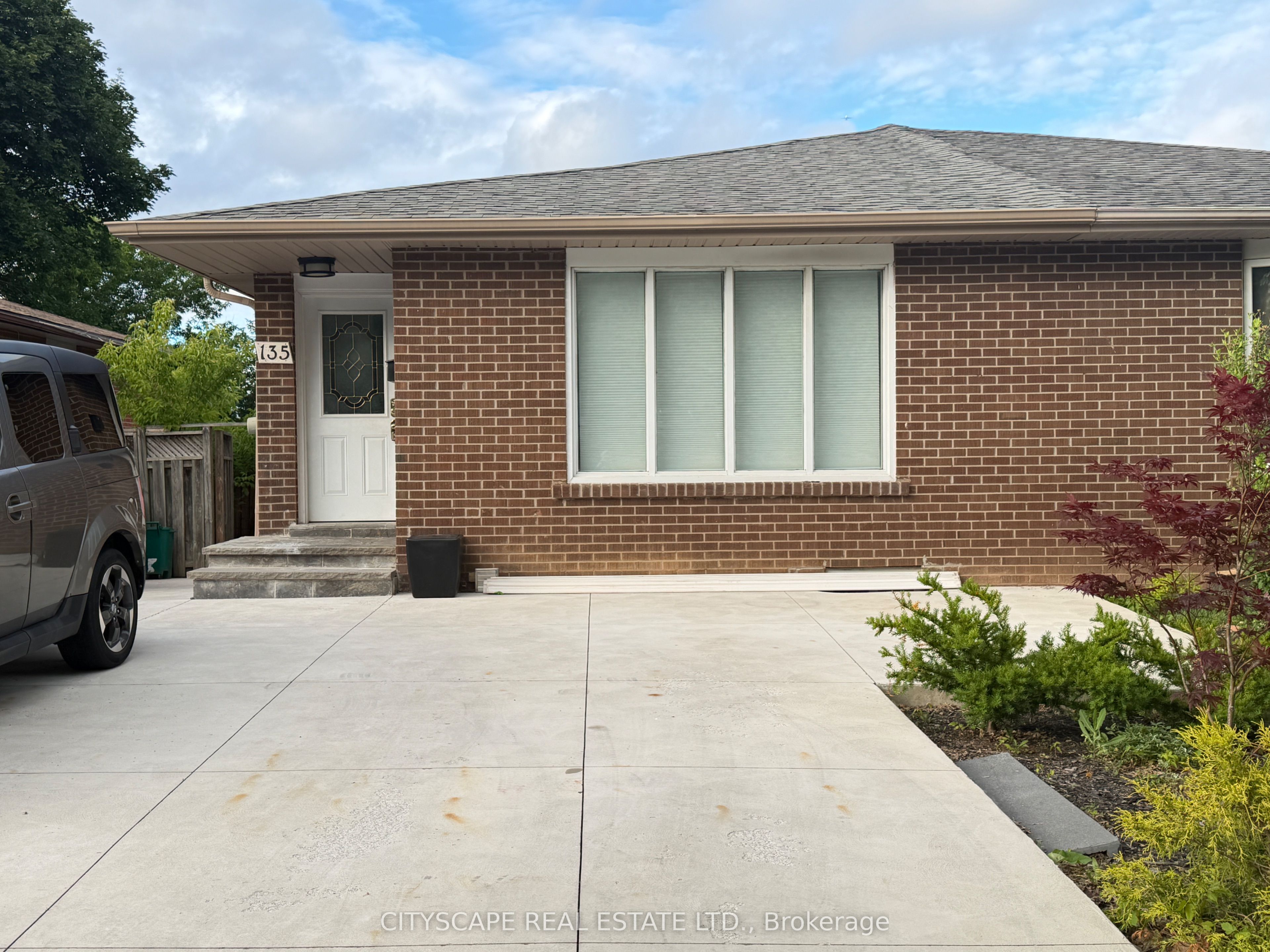 Unit Upper - 135 Bonham Boulevard, Mississauga 2