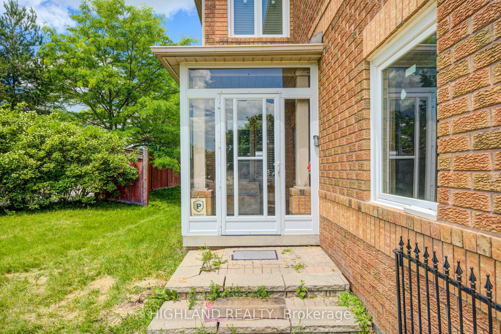 Unit Upper Level - 5327 Landsborough Avenue, Mississauga 3
