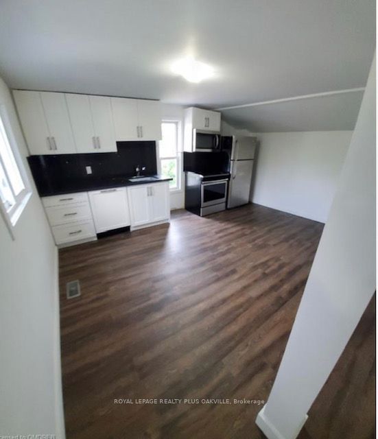 Unit 4 - 564 Lyons Lane, Oakville 5