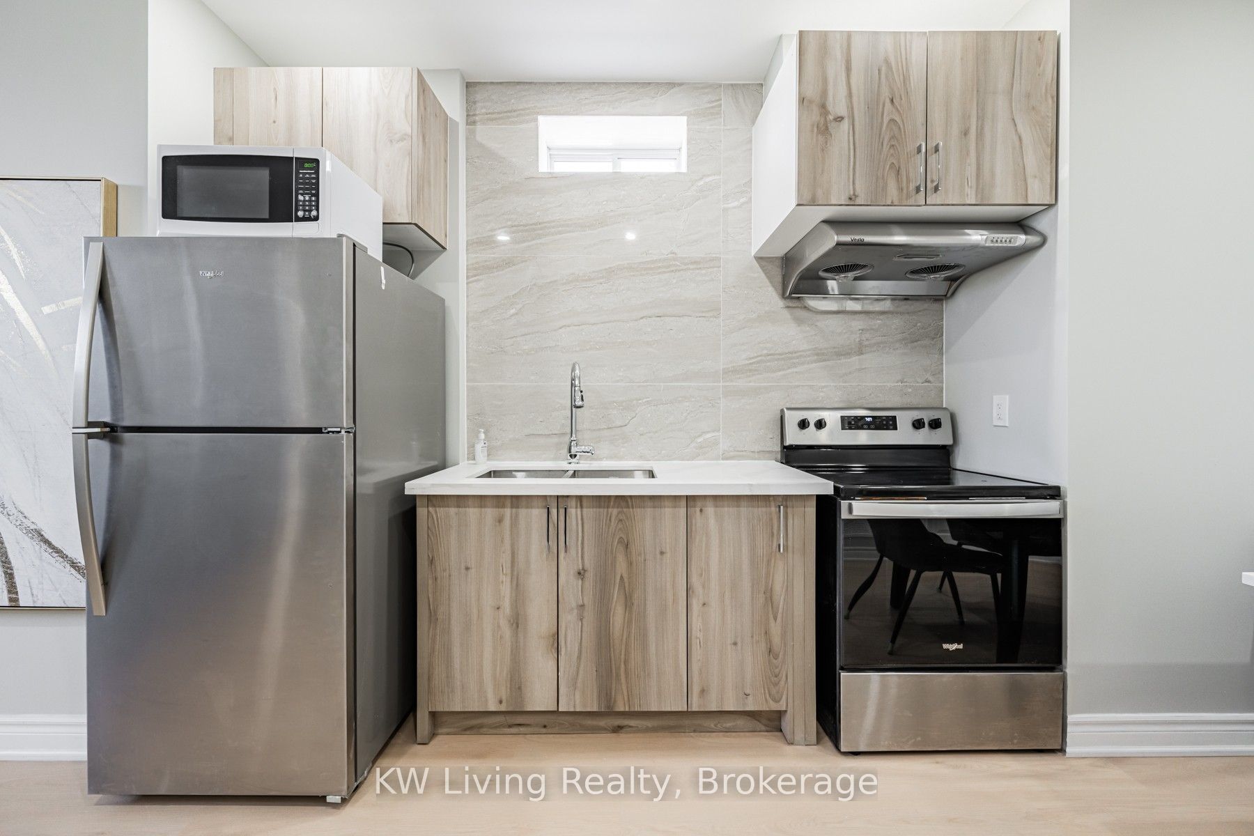 Unit Basement - 72 bermondsey Way, Brampton 3