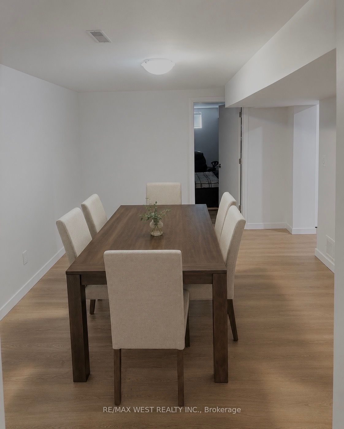 Unit Lower - 41 Westroyal Road, Etobicoke 3
