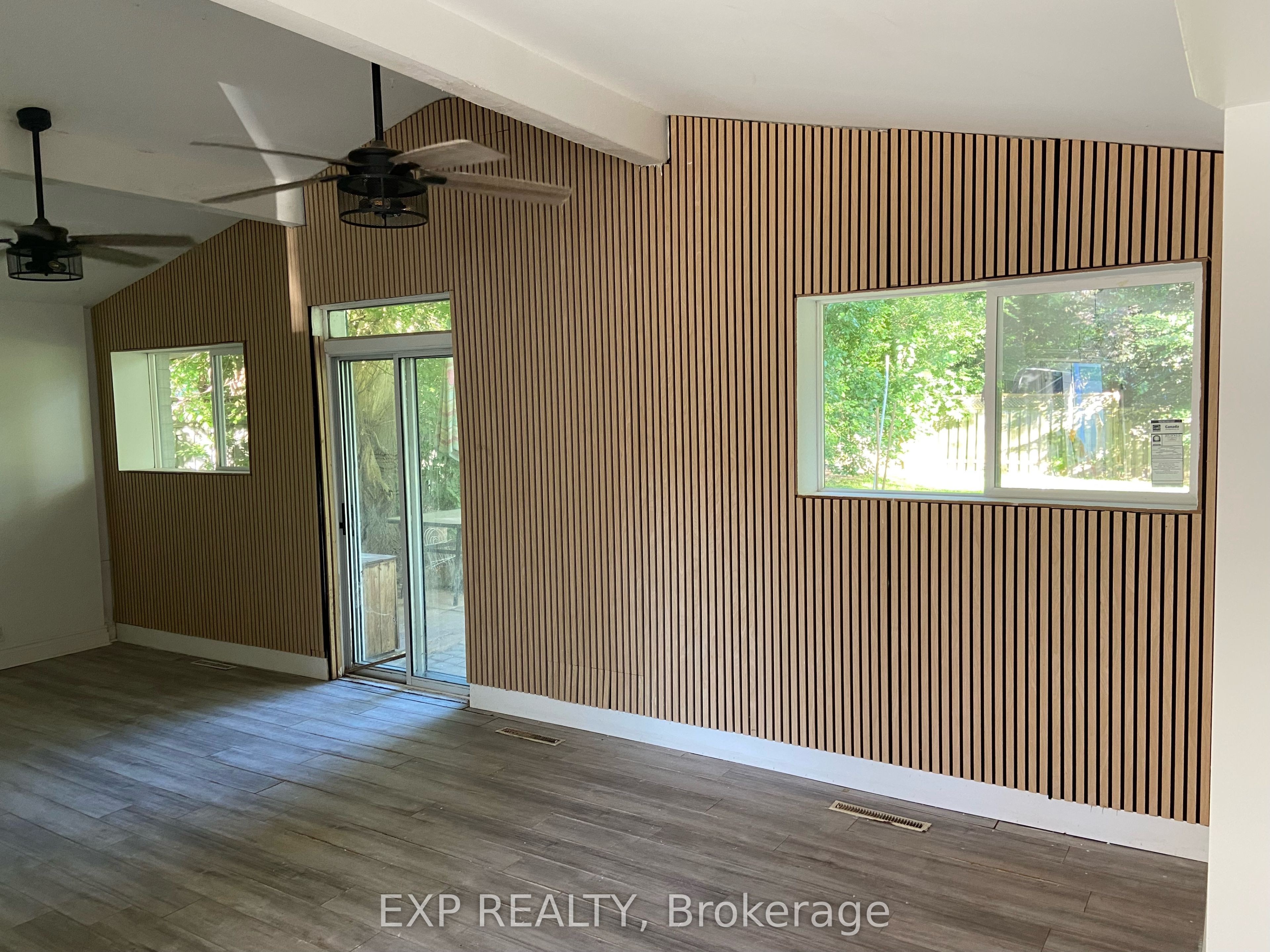 210 South Service Road, Mississauga 3