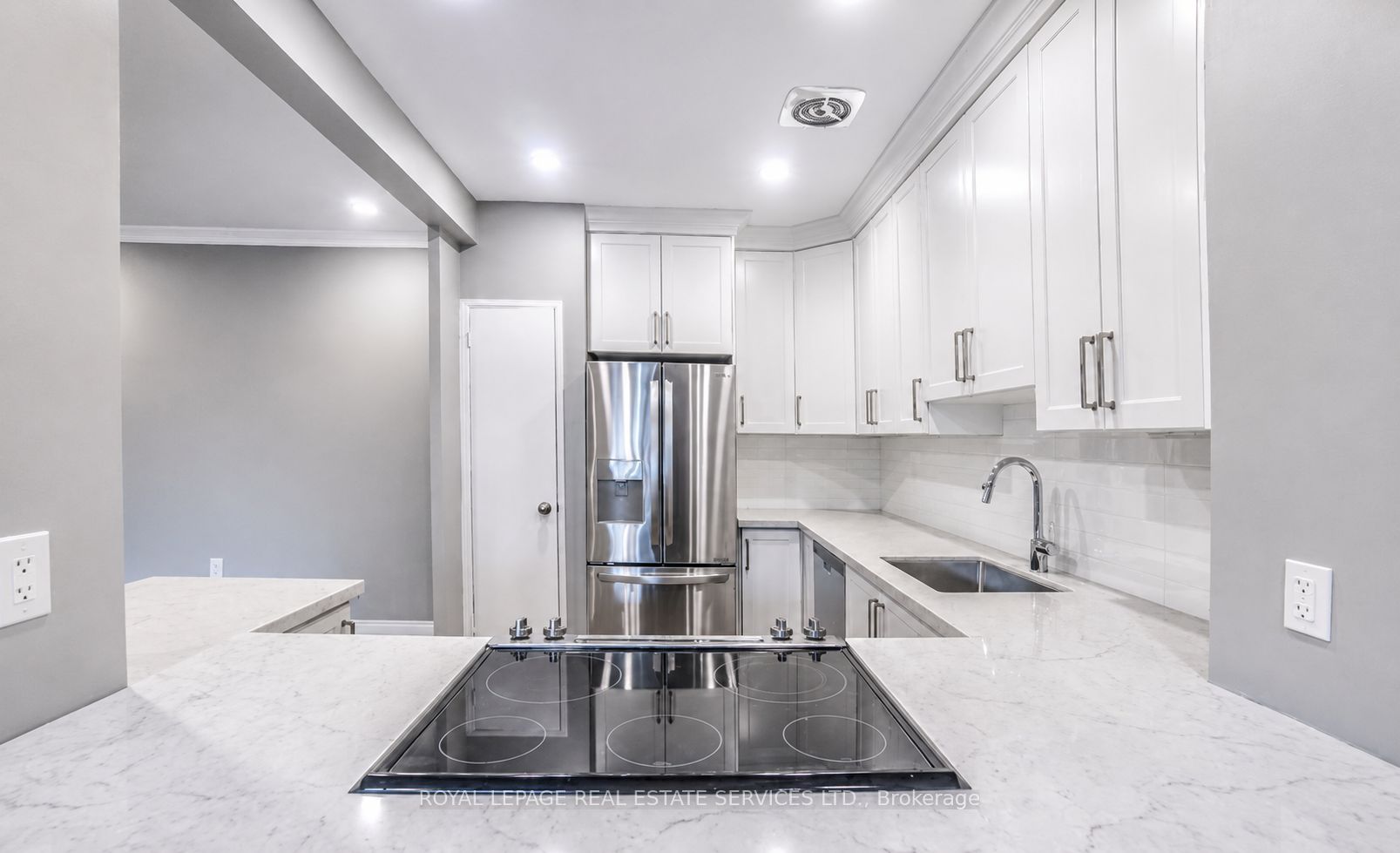 Unit 203 - 15 Elizabeth Street N, Mississauga 3