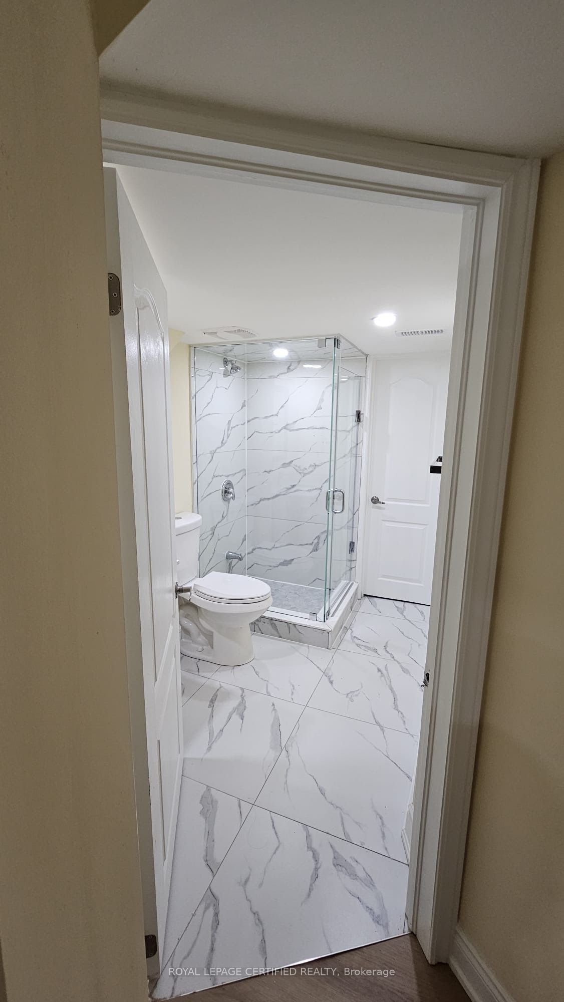 Unit Basement - 102 Bunchberry Way, Brampton 2