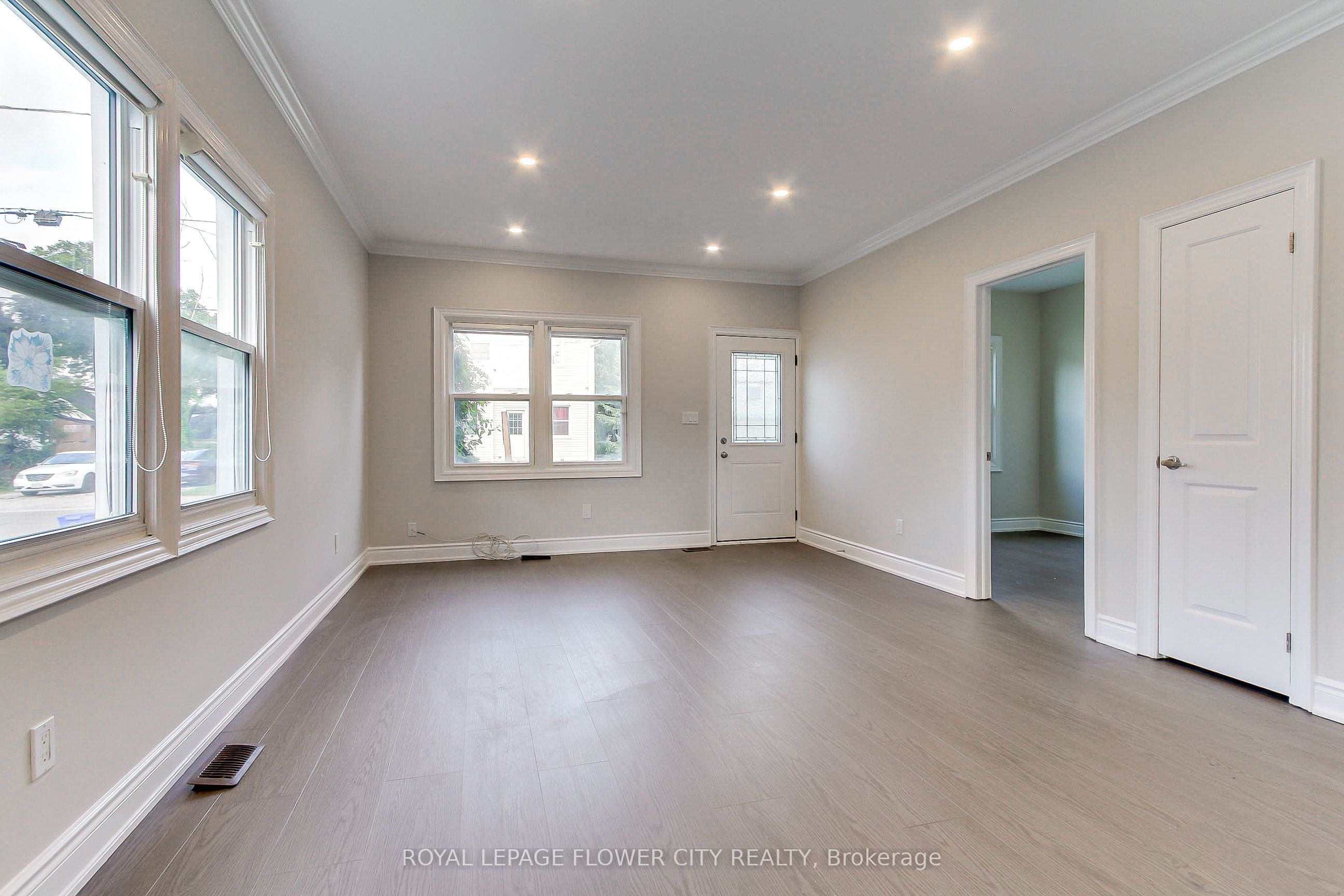 Unit Main Floor - 24 John Street, Halton Hills 5