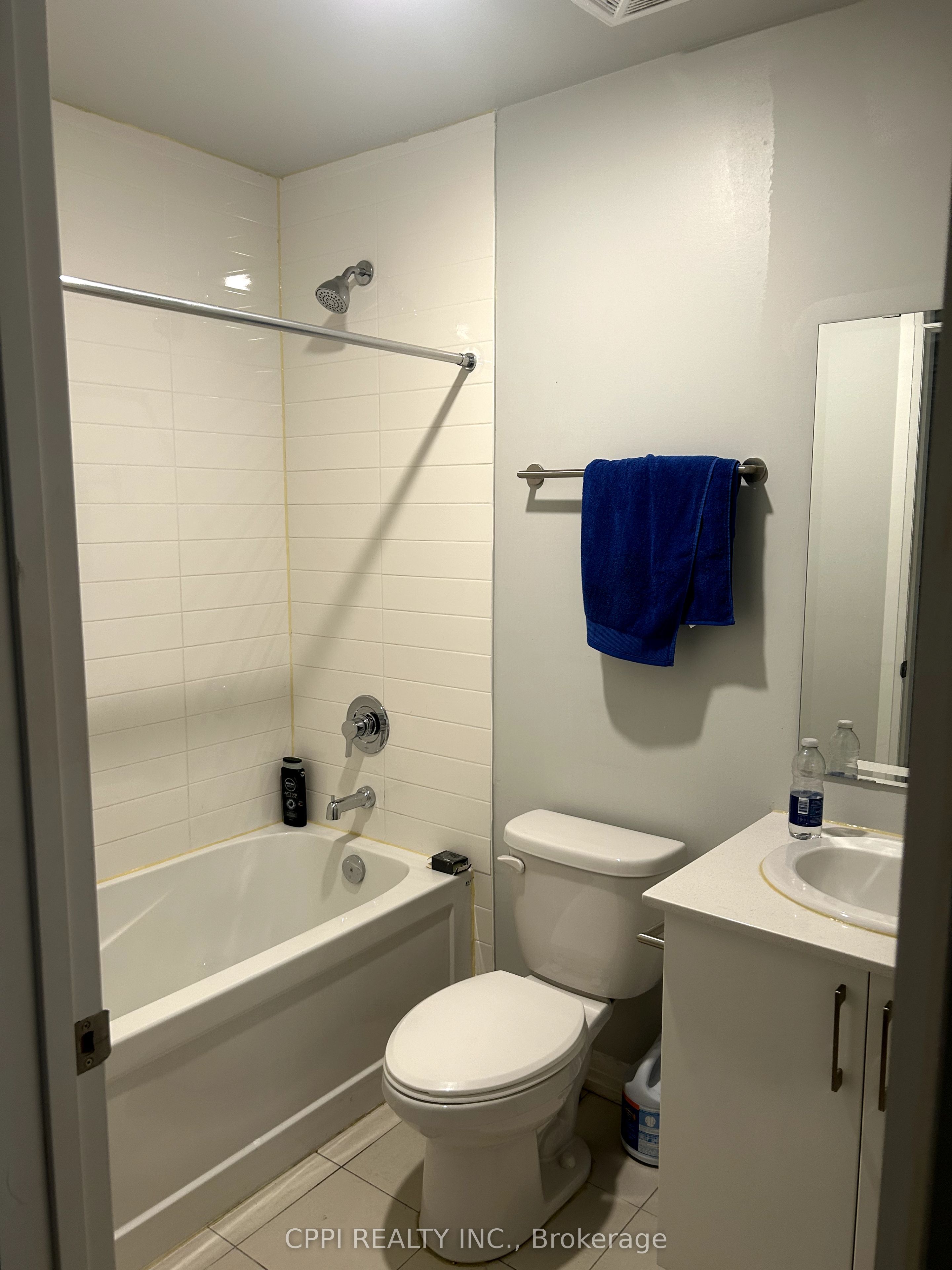 Unit 318B - 402 East Mall Drive, Etobicoke 2