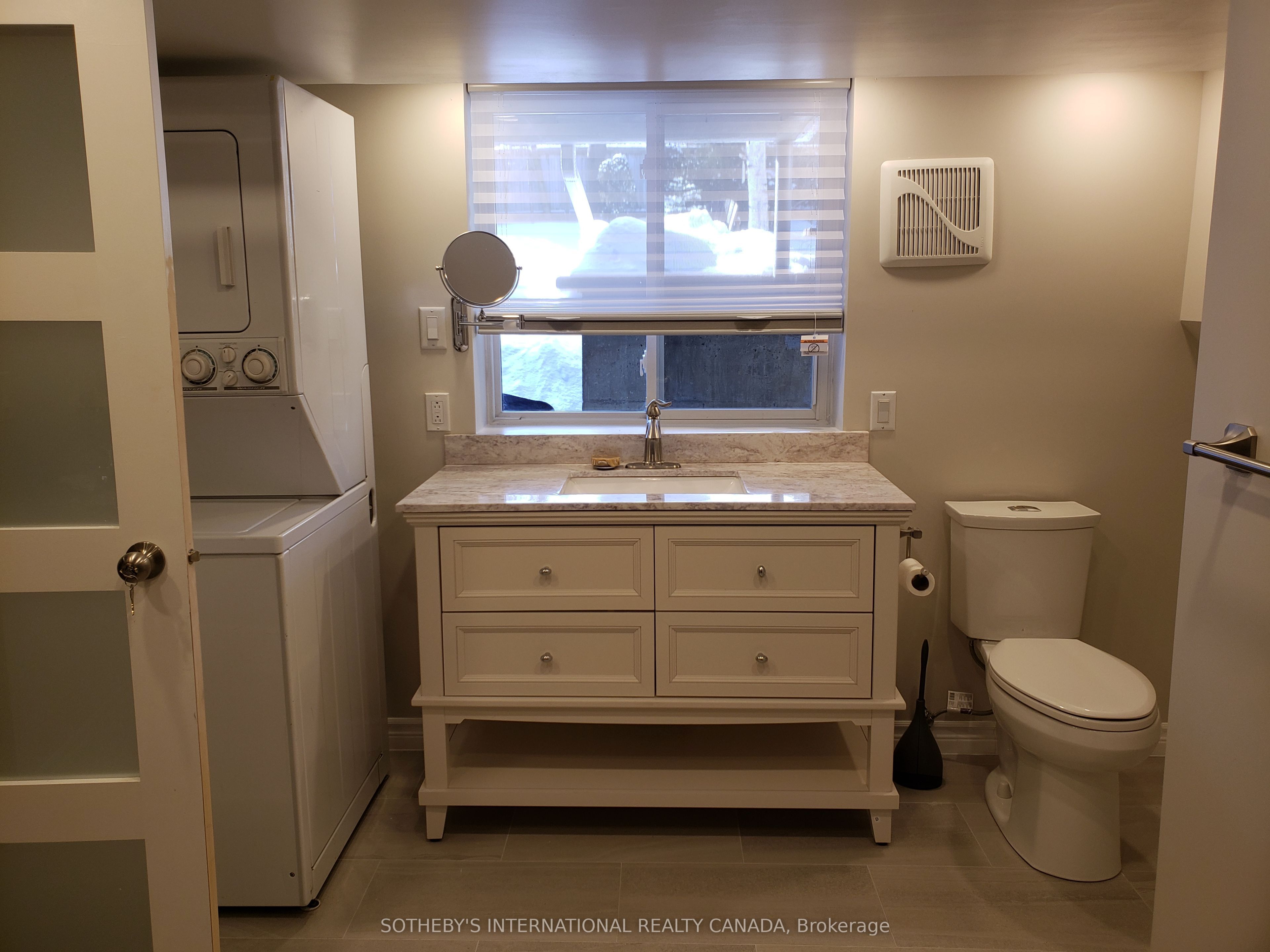 Unit Lower - 6 Bell Royal Court, Etobicoke 2
