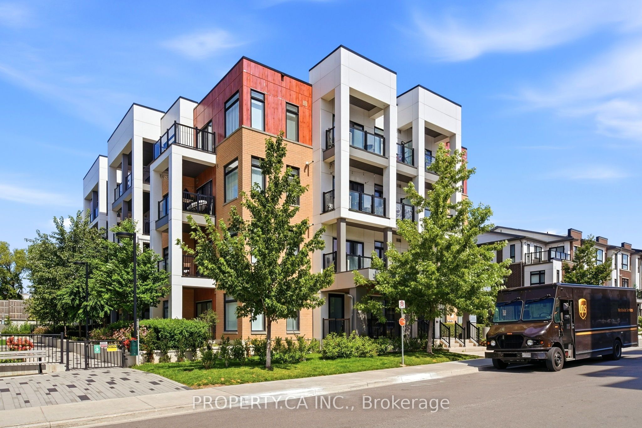 Unit 309 - 120 Canon Jackson Drive, Toronto 2