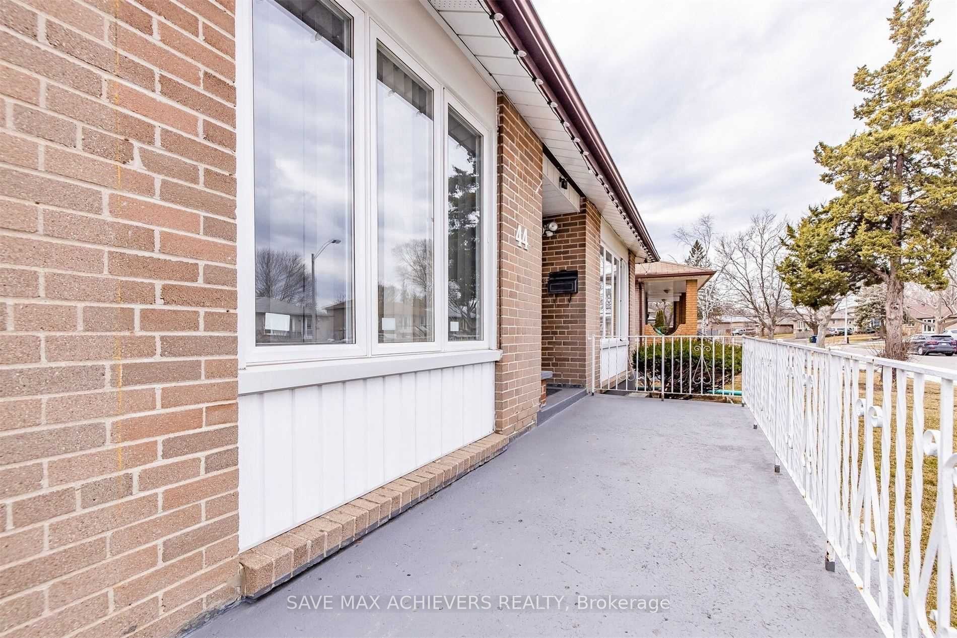 44 Strathavon Drive, Etobicoke 3
