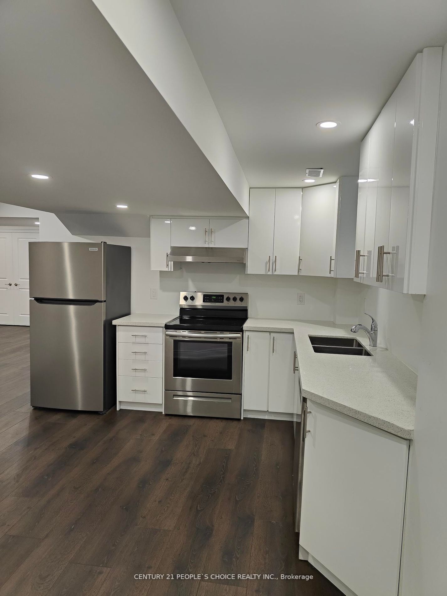 8 Chiming Road, Brampton 2