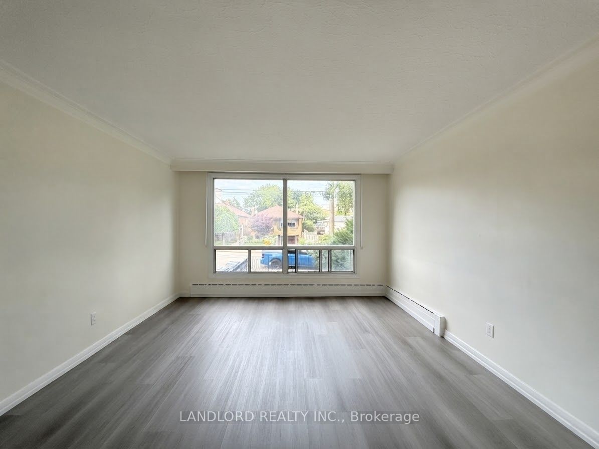 Unit Main - 46 Montcalm Avenue, Toronto 4