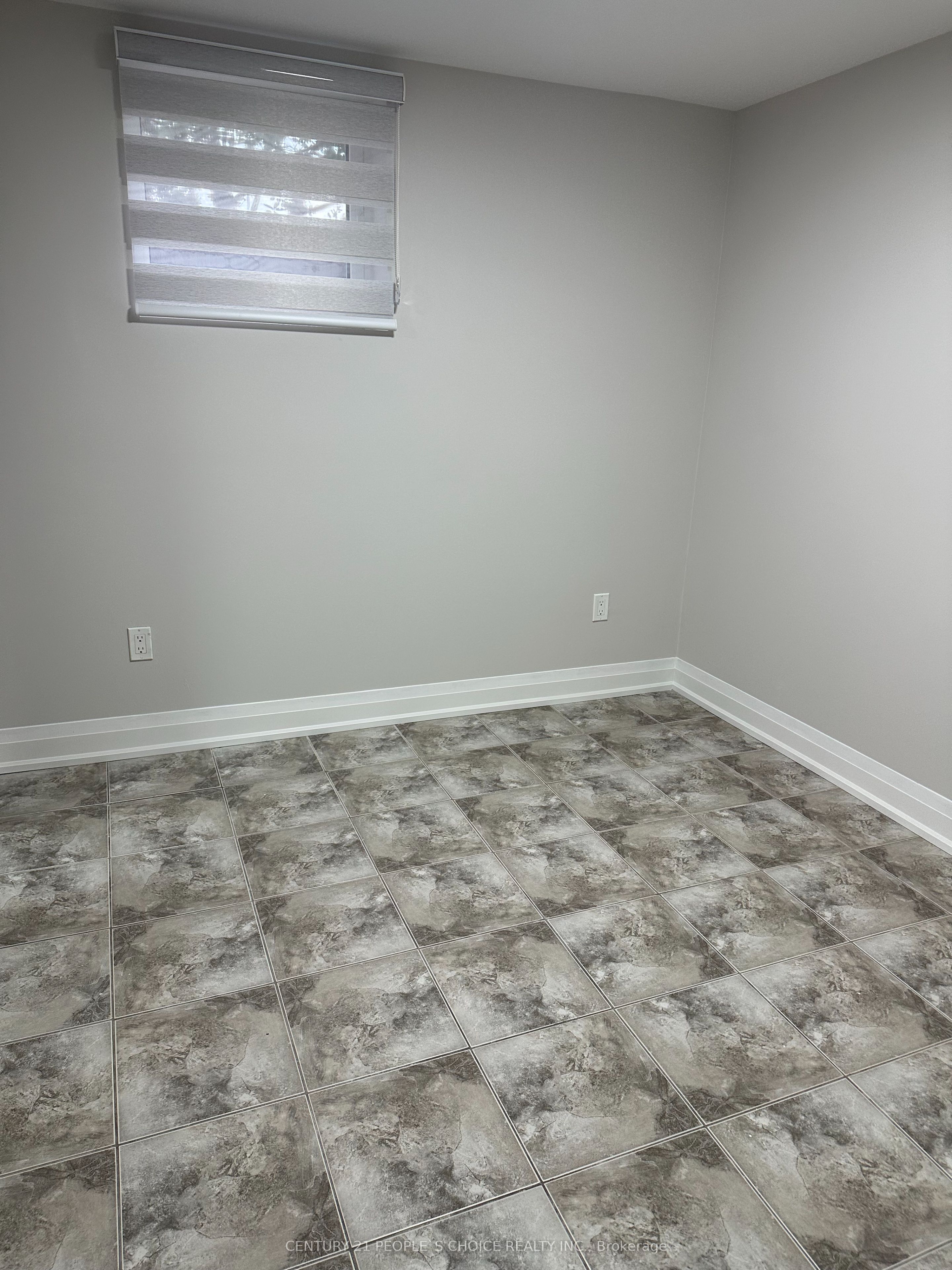 Unit Lower - 72 Cathcart Crescent, Brampton 4