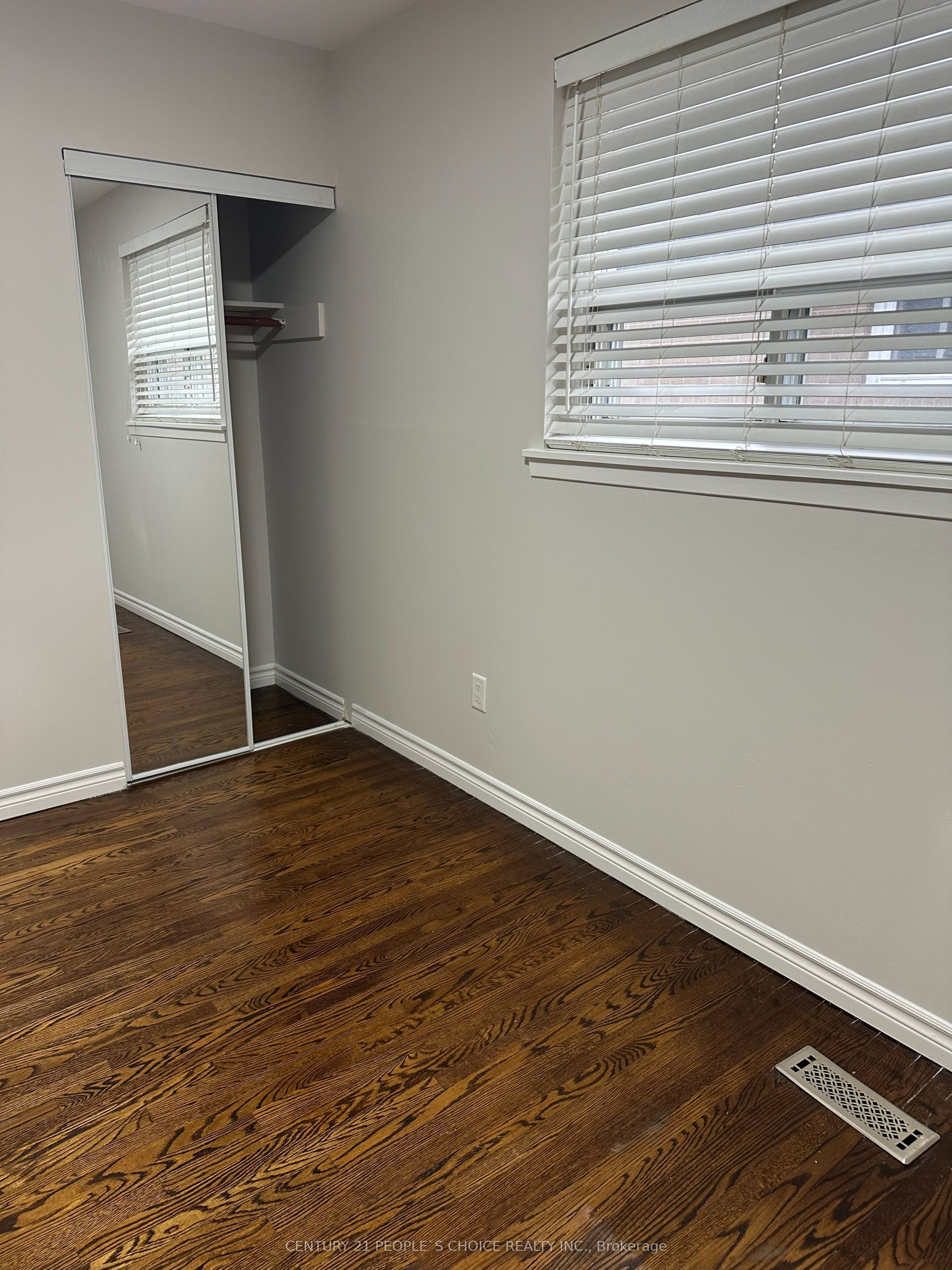 Unit Upper - 72 Cathcart Crescent, Brampton 5