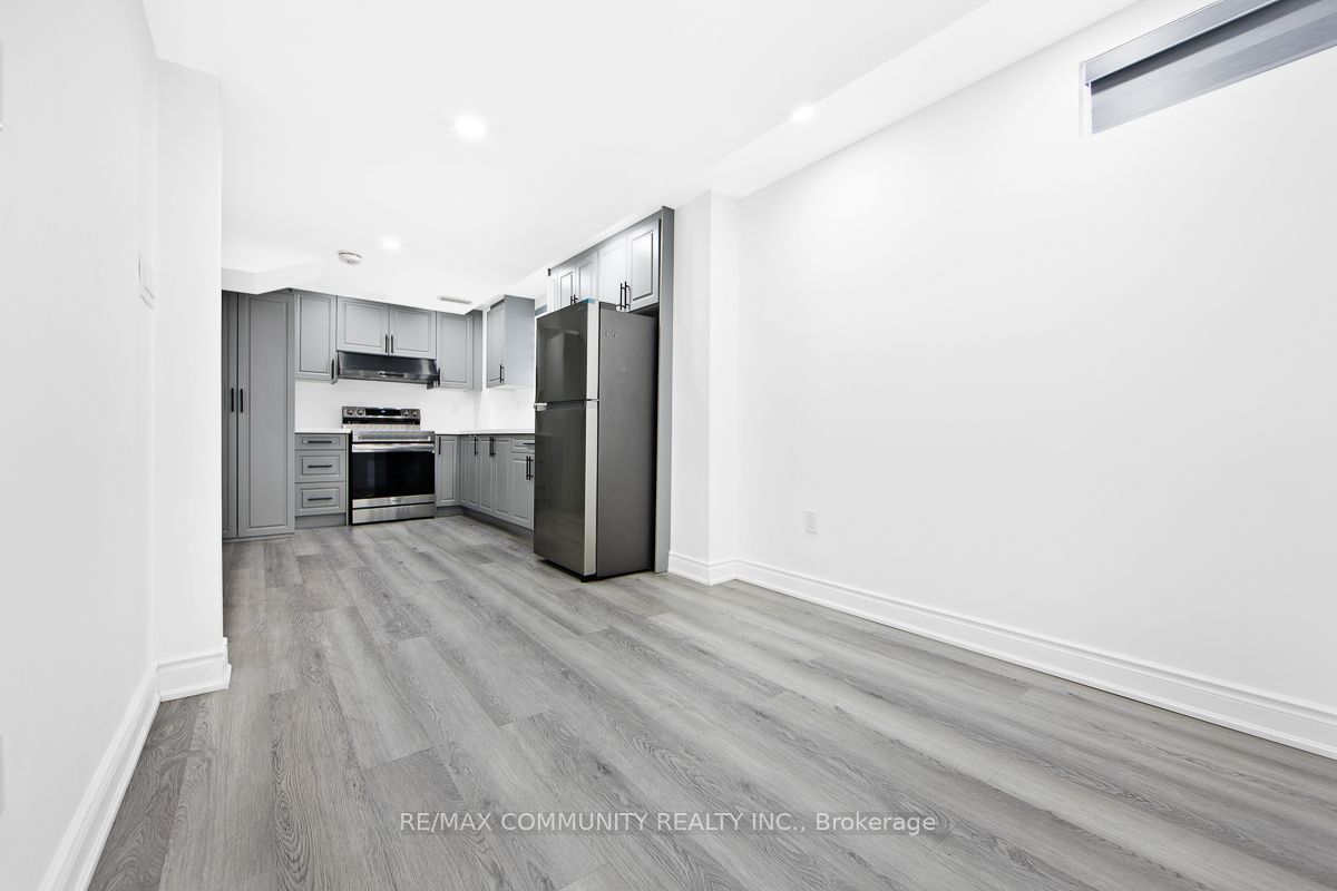 Unit Bsmt - 64 Fallstar Crescent, Brampton 4