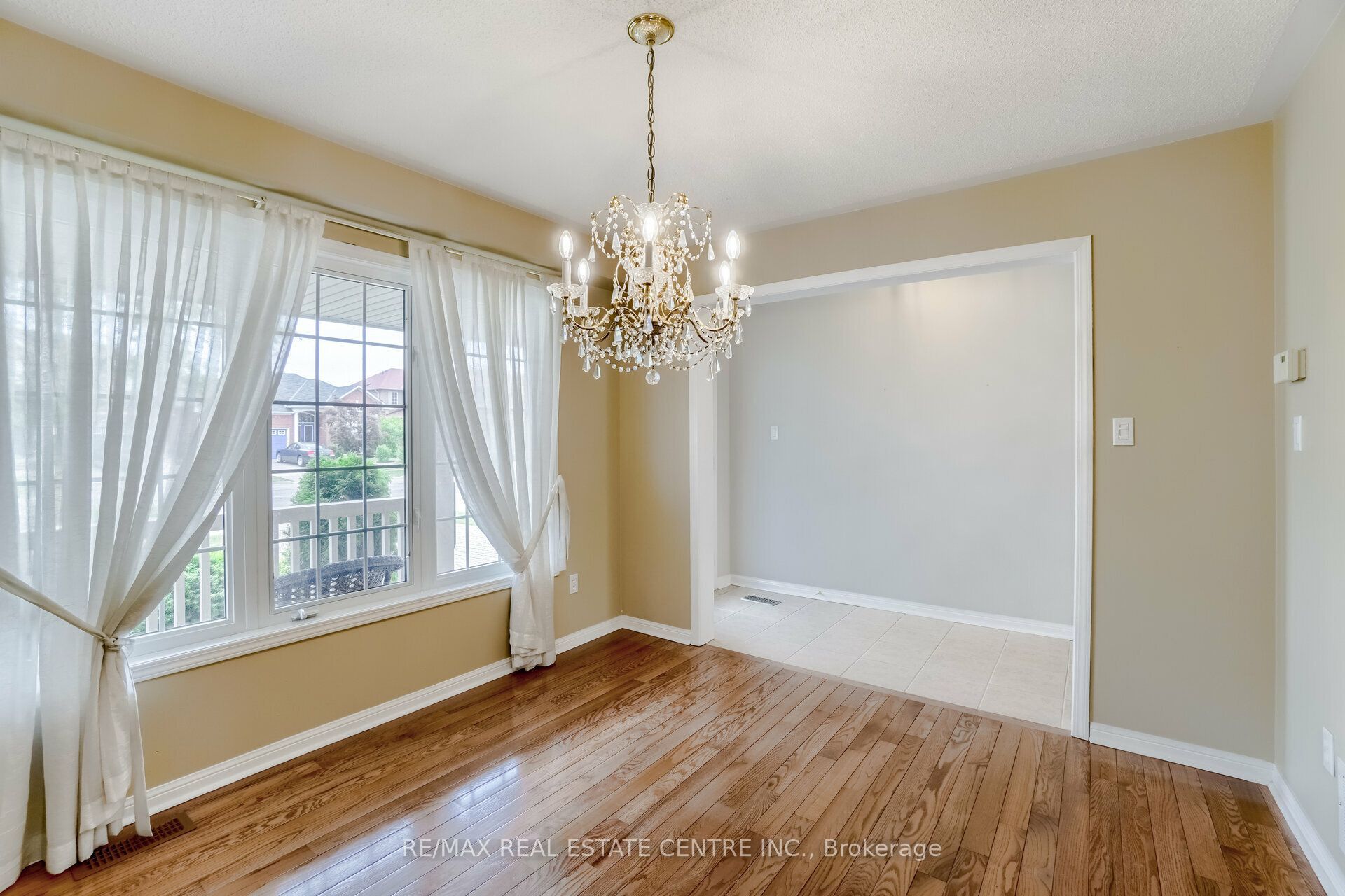 2298 Grand Oak Trail, Oakville 5
