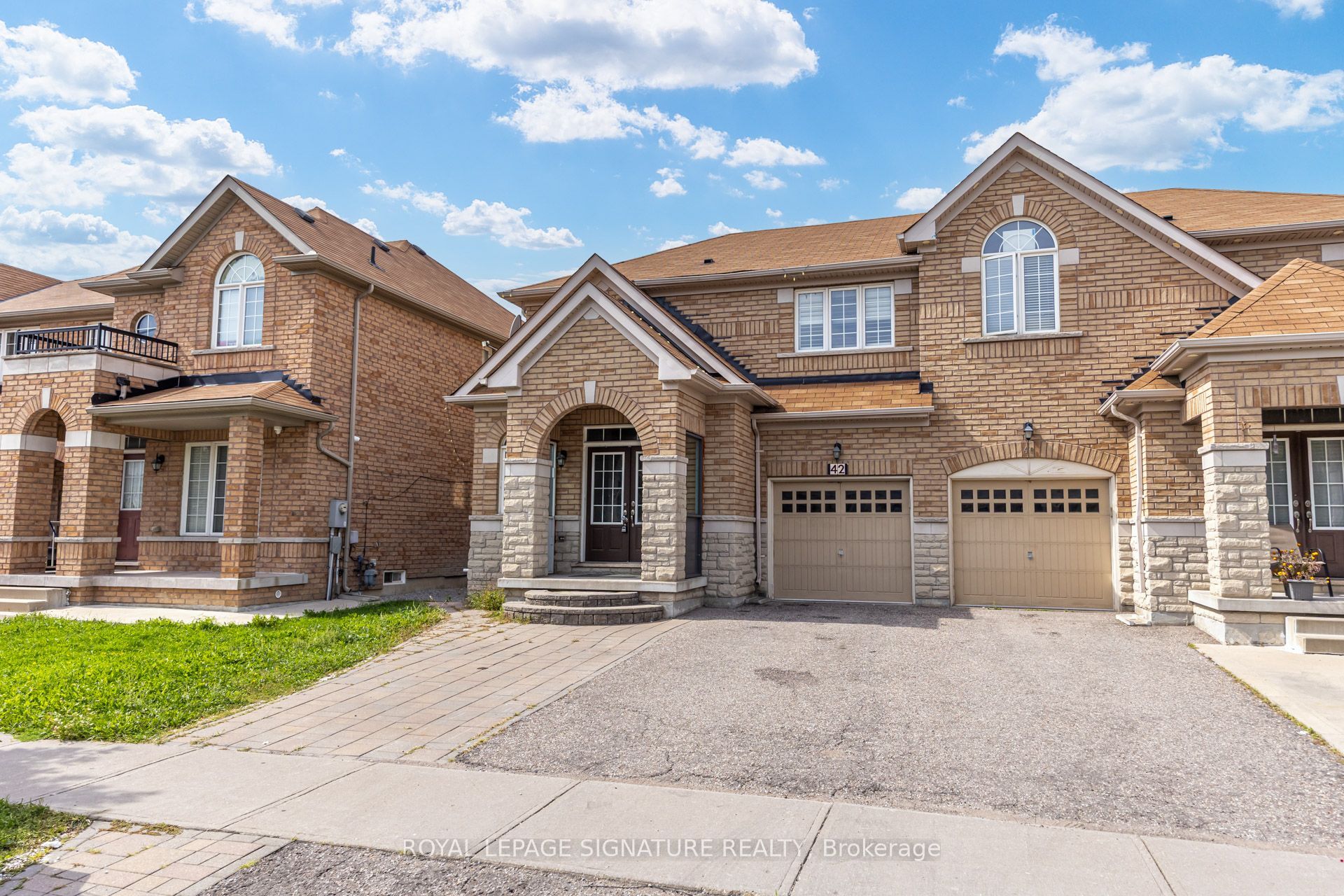 Unit Upper - 42 Daden Oaks Drive, Brampton 2