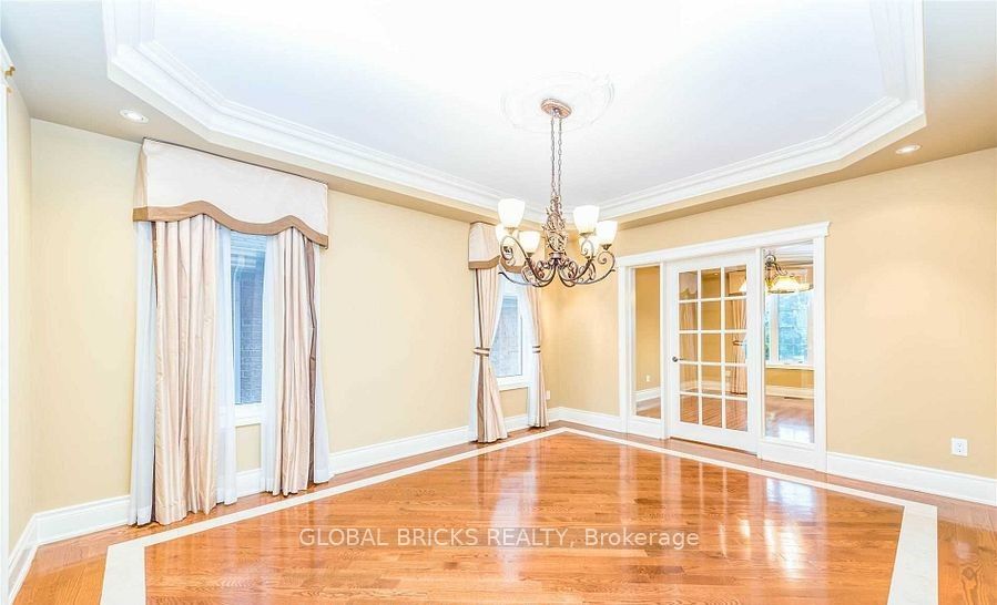 2855 Westoak Trails Boulevard, Oakville 5
