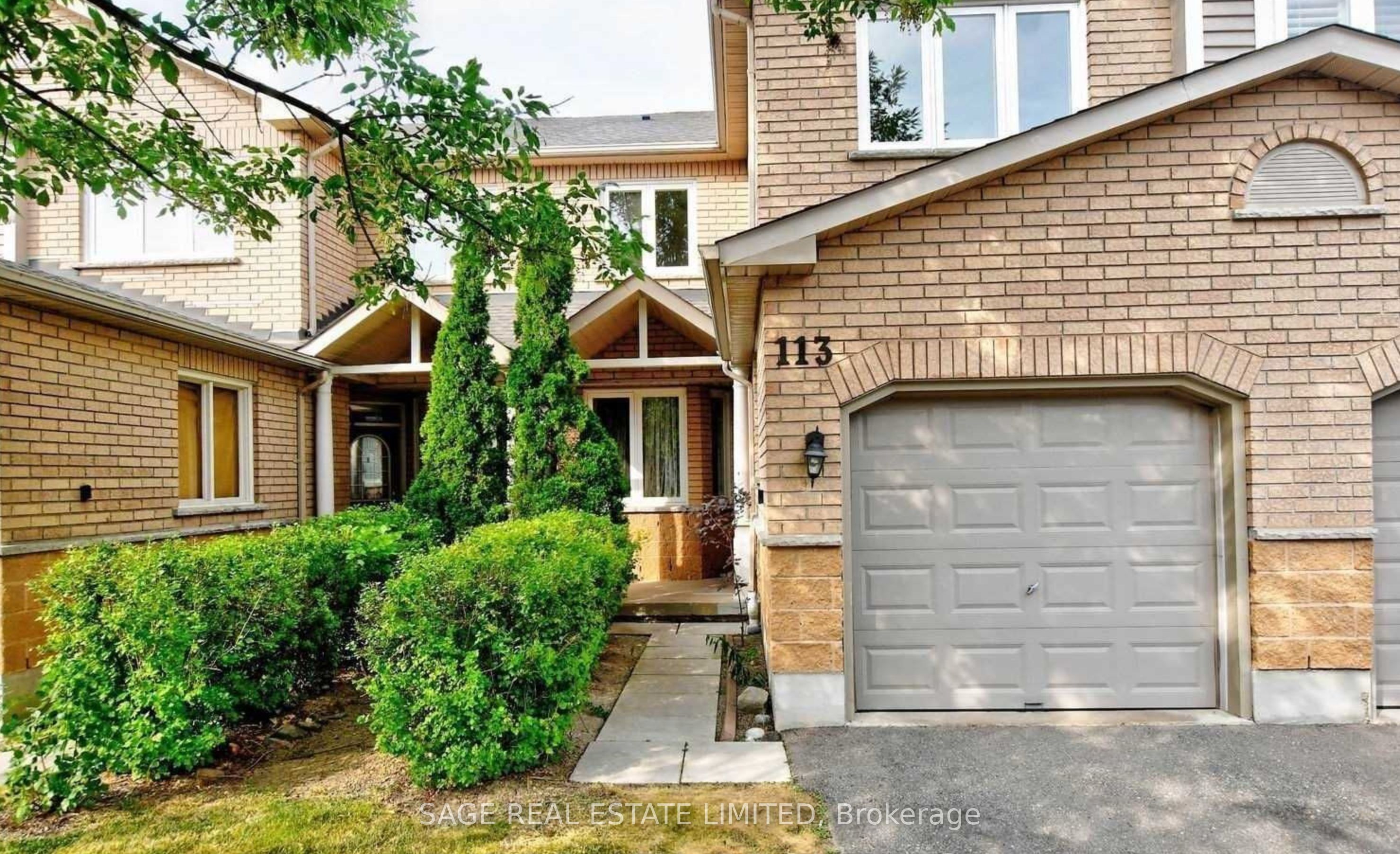 Unit 113 - 833 Scollard Court E, Mississauga 2