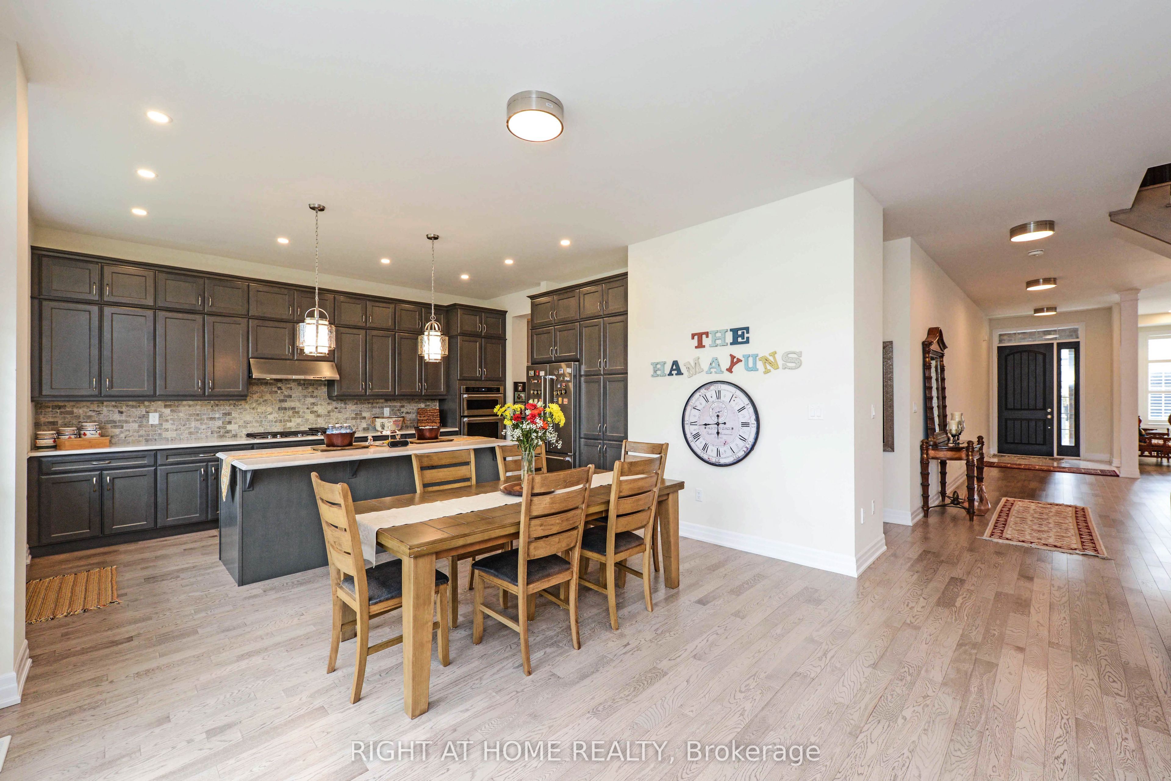 3286 Charles Biggar Drive, Oakville 5