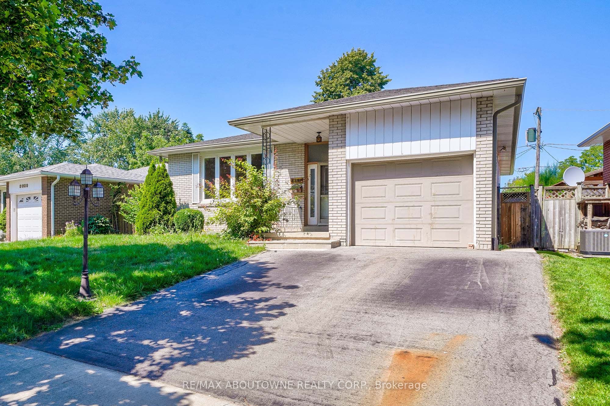 Unit Upper - 4395 Longmoor Drive, Burlington 2