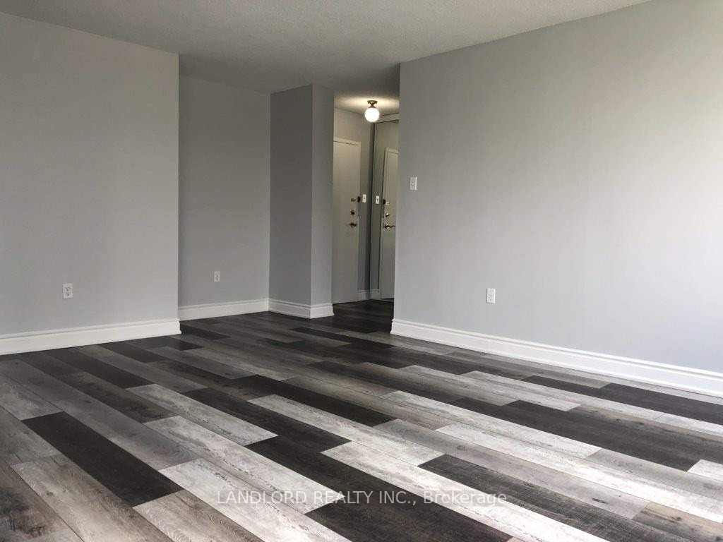 Unit 405 - 3590 Kaneff Crescent, Mississauga 5