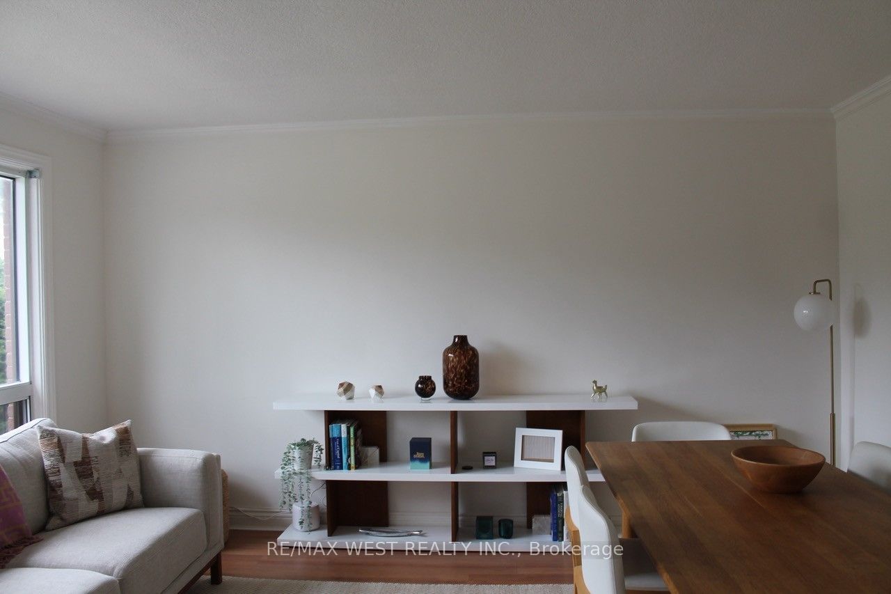 Unit Main - 14 Treeview Drive, Etobicoke 3