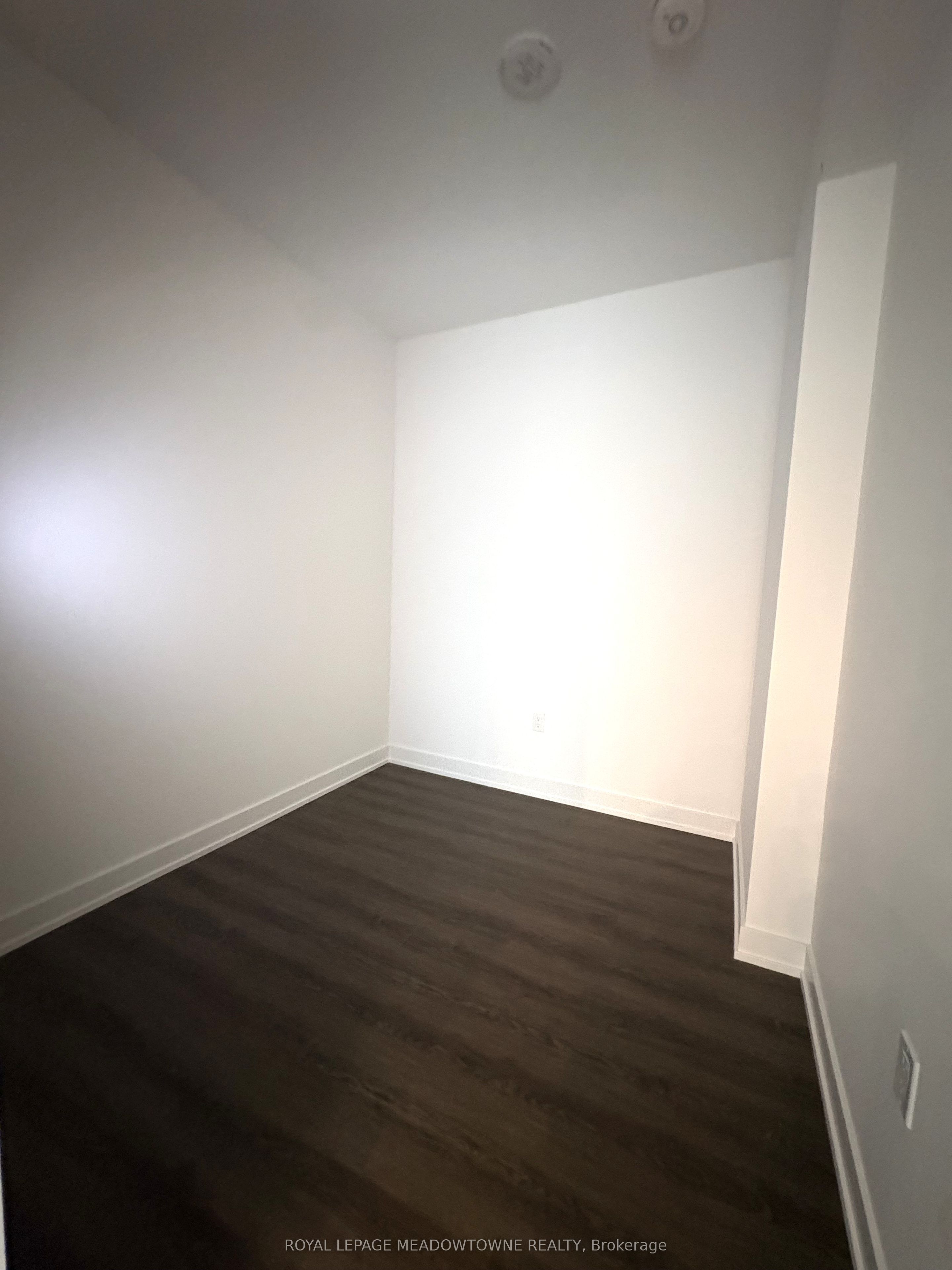 Unit 1103 - 448 Burnhamthorpe Road W, Mississauga 5