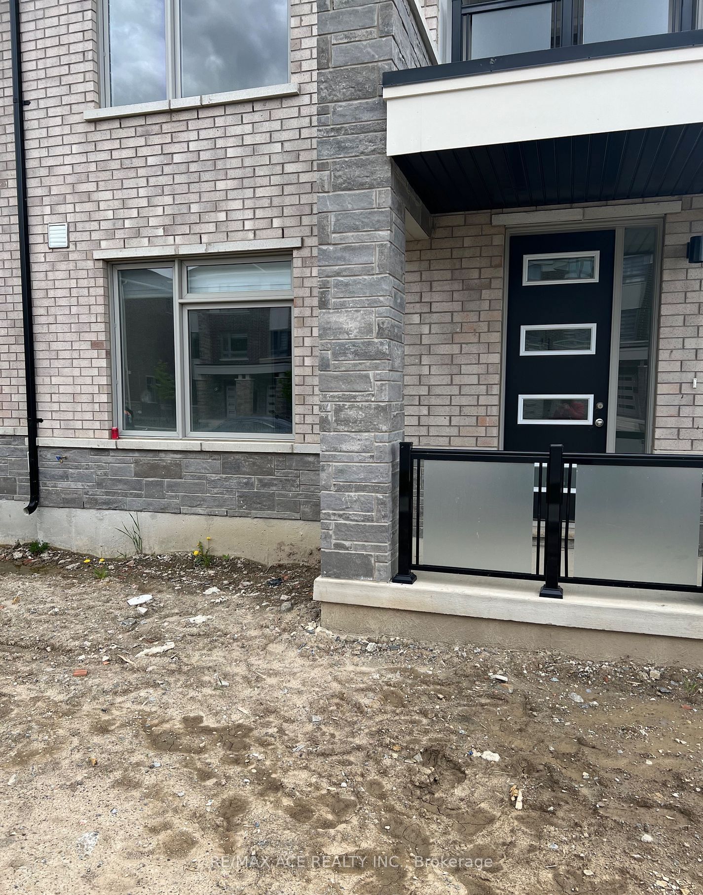 Unit B - 2 Plume Street, Brampton 3