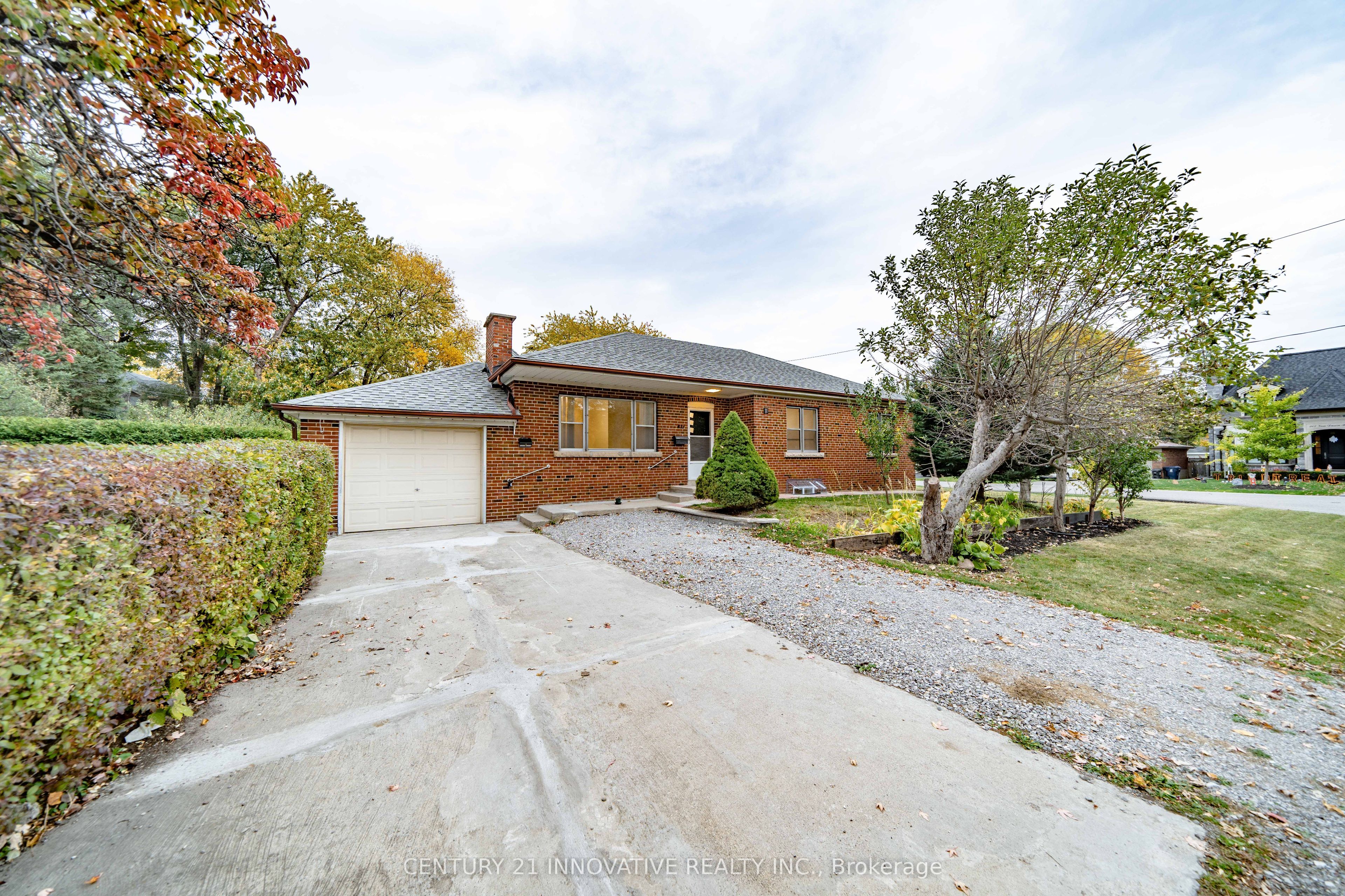 Unit Upper - 22 Carysfort Road, Etobicoke 3