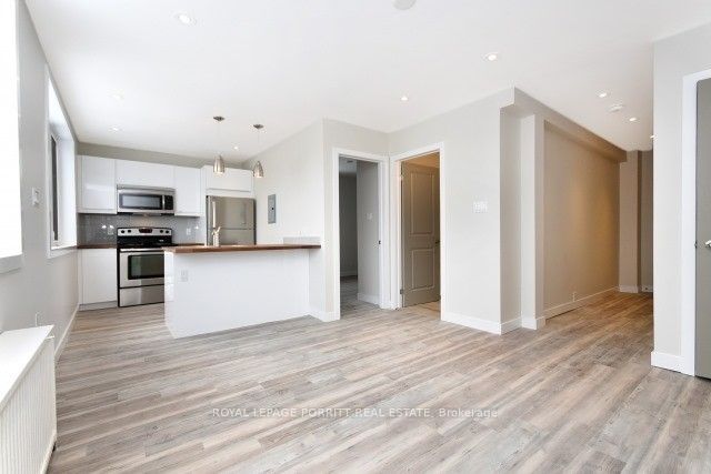 Unit 1 - 3411 Lake Shore Boulevard W, Etobicoke 2