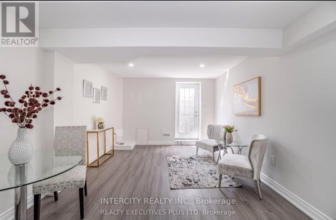 36 Minna Trail, Brampton 3