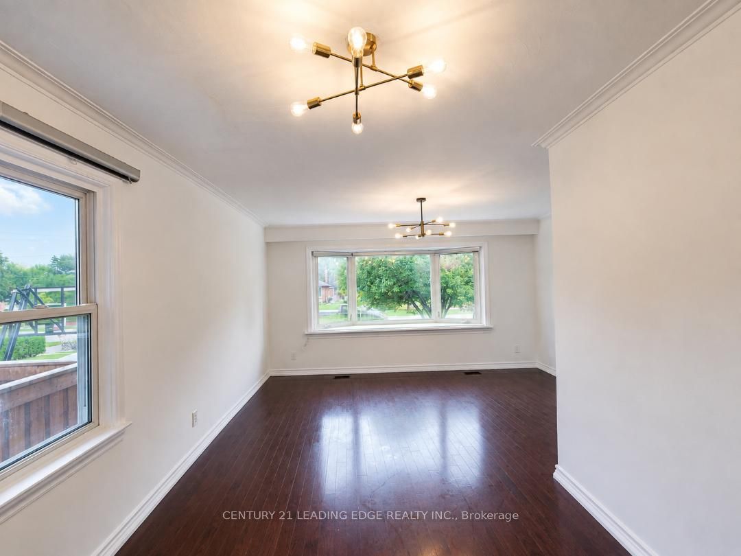 28 Eringate Drive, Etobicoke 5