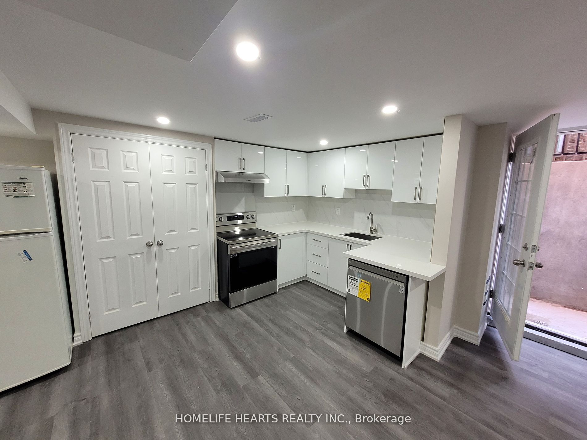 Unit Bsmt - 1107 Thoresby Drive, Oakville 4