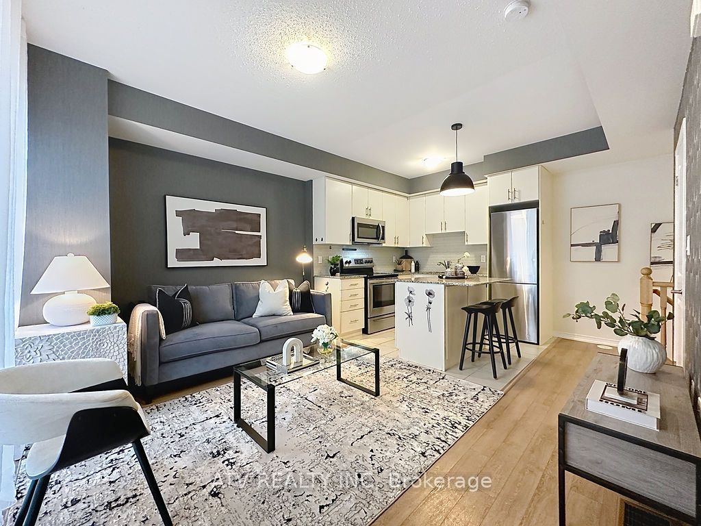 Unit 35 - 26 Fieldway Road, Etobicoke 4