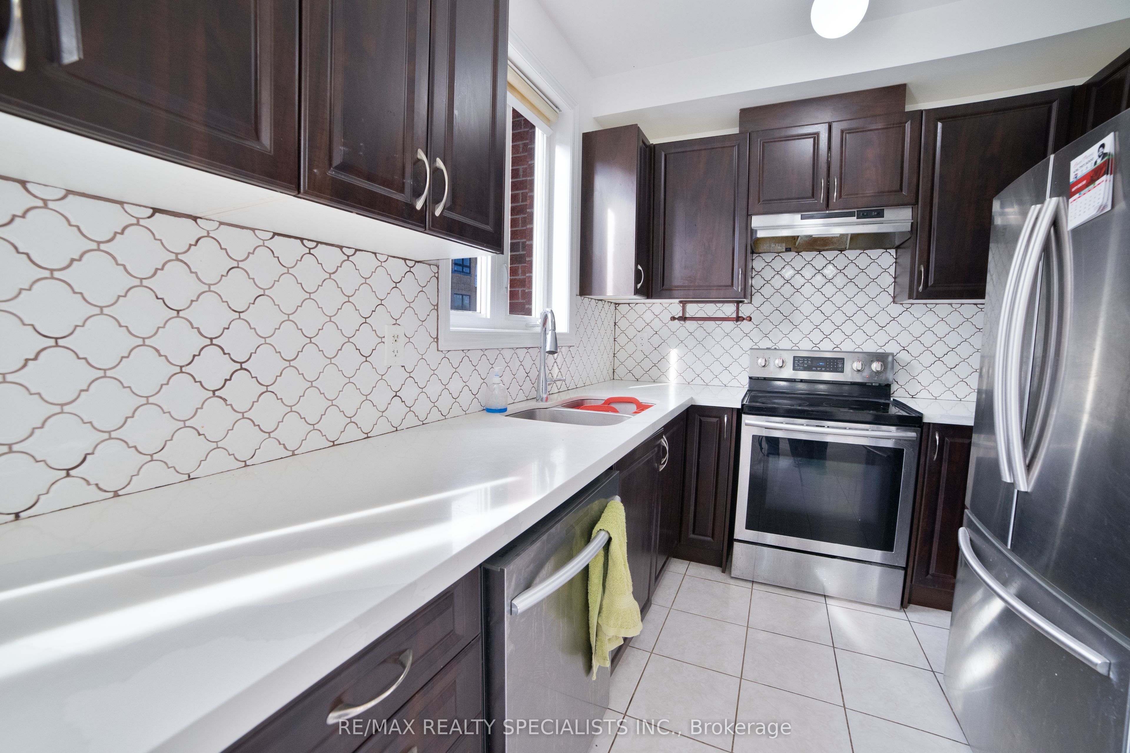 52 Kayak Heights, Brampton 5