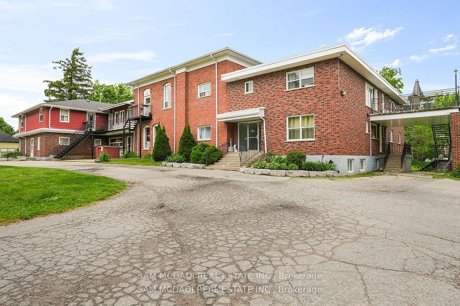 Unit 104 - 15 Faulkner Street, Orangeville 2