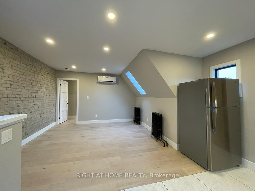 Unit 3 - 363 Parkside Drive, Toronto 2