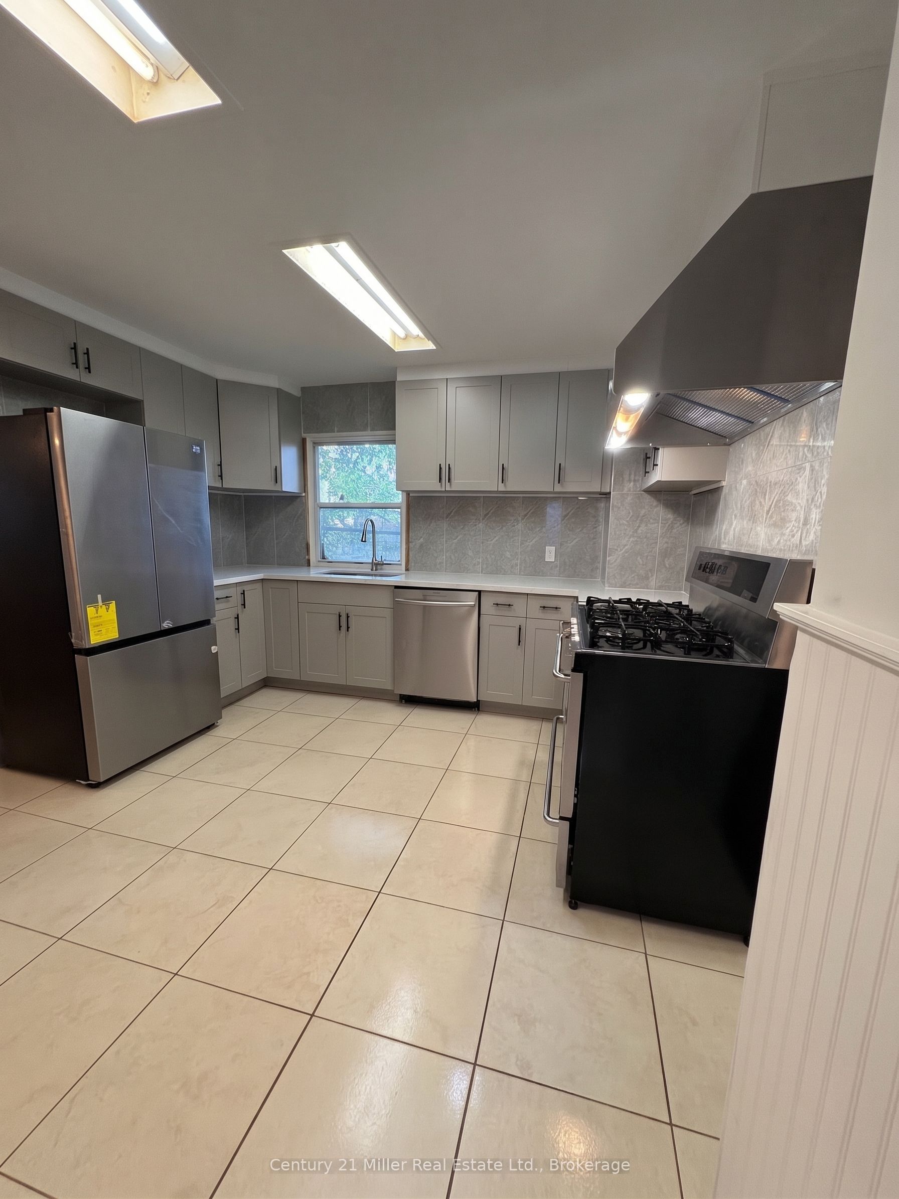 961 Ninth Street, Mississauga 3