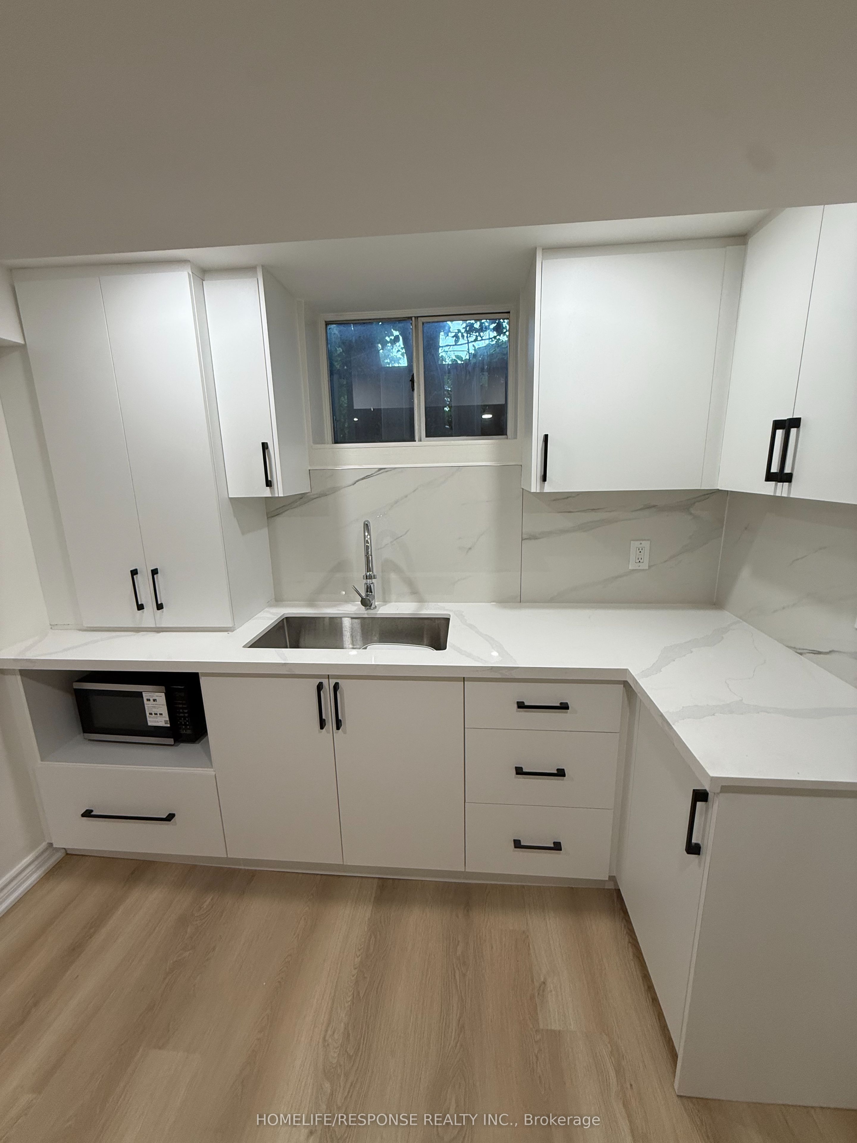 208 Lake Promenade, Etobicoke 4
