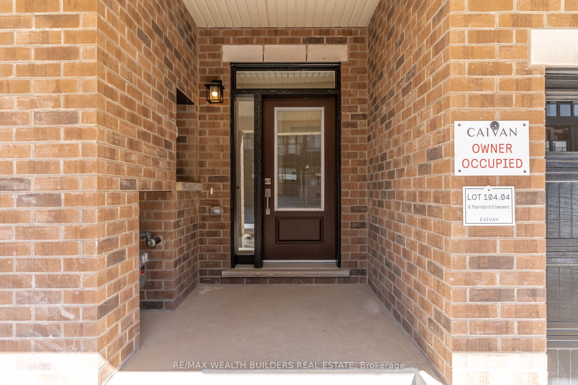 6 Thornbird Crescent, Brampton 2