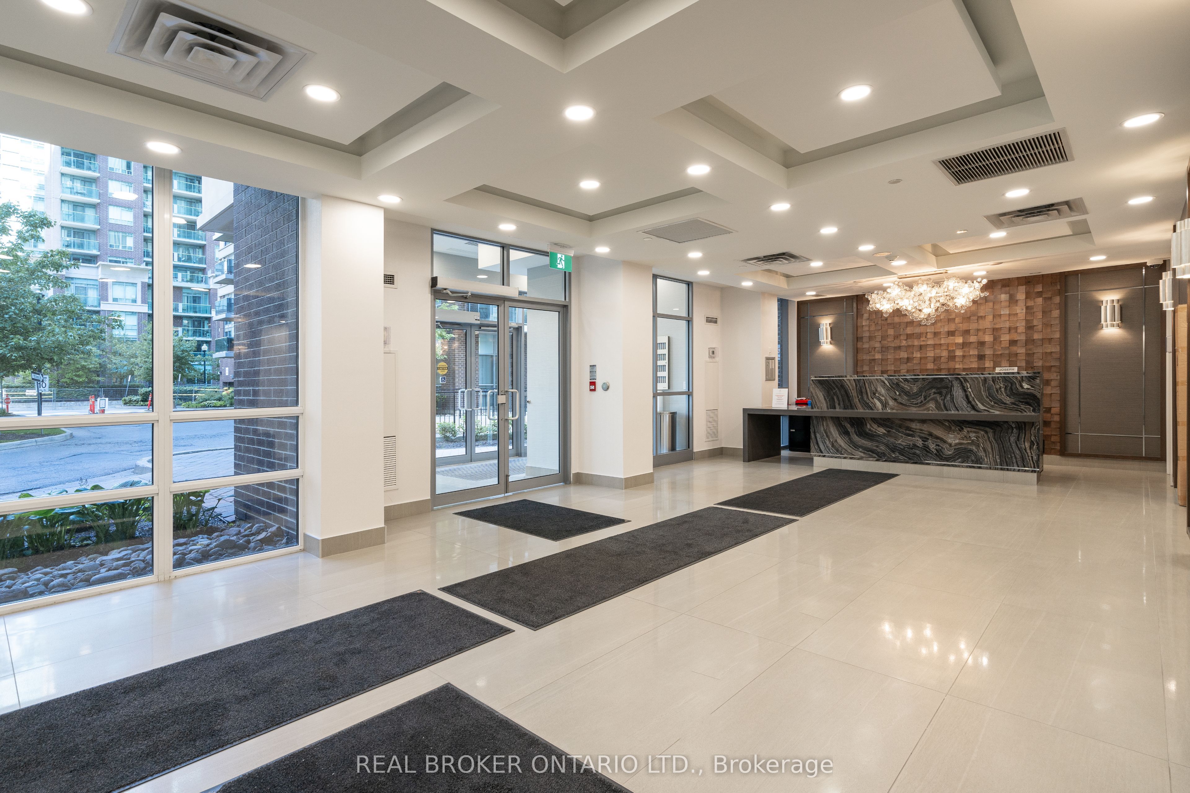 Unit PH2 - 3 Michael Power Place, Etobicoke 5