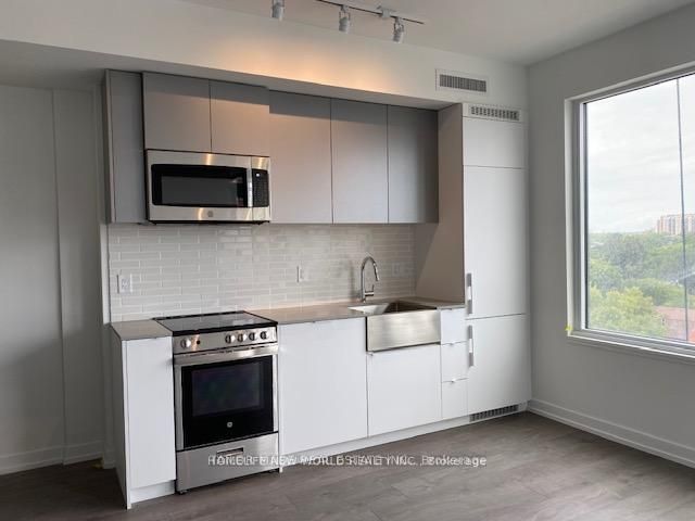 Unit 822 - 270 Dufferin Street, Toronto 2