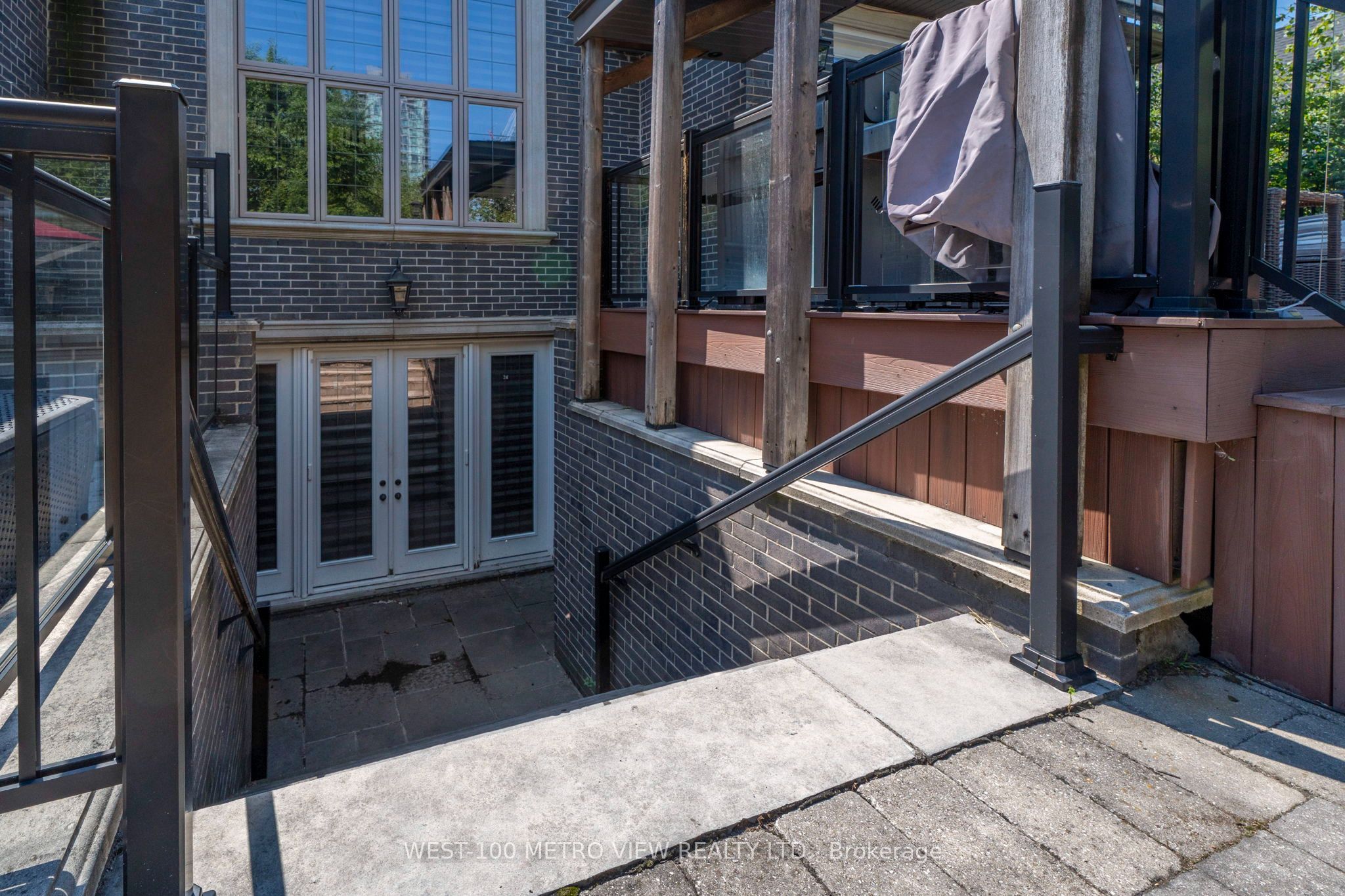 3495 Joan Drive, Mississauga 5
